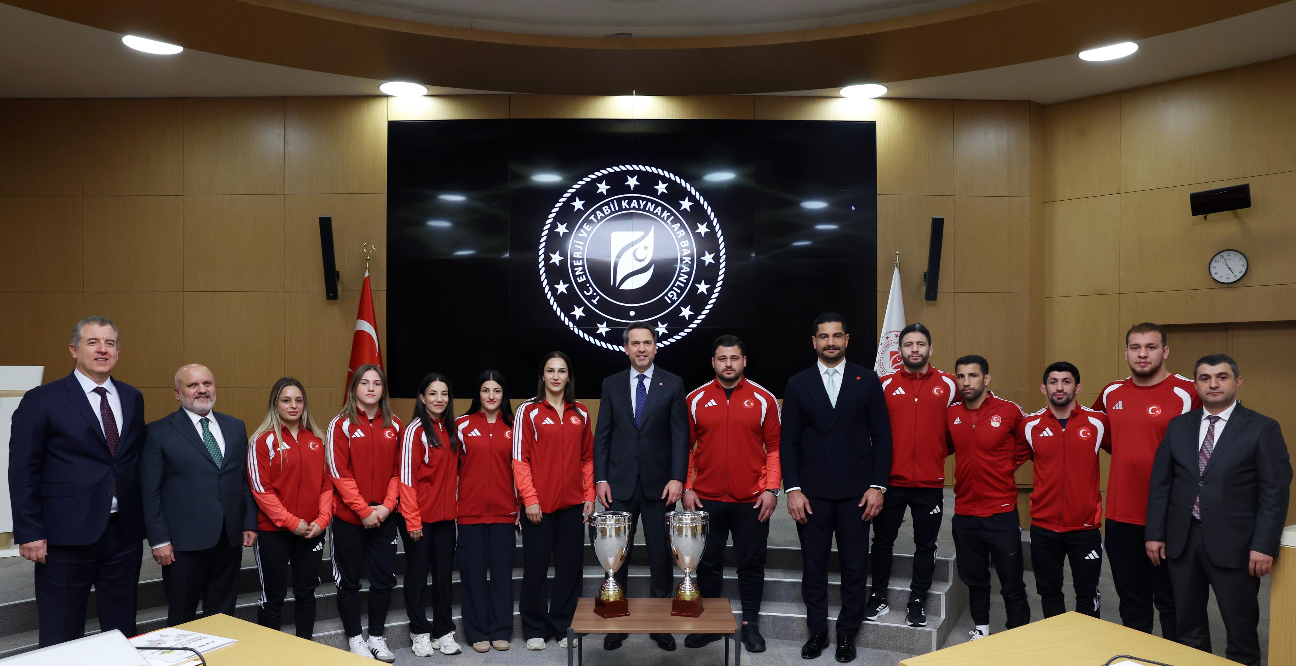 Bakanlıkta düzenlenen kabul töreni