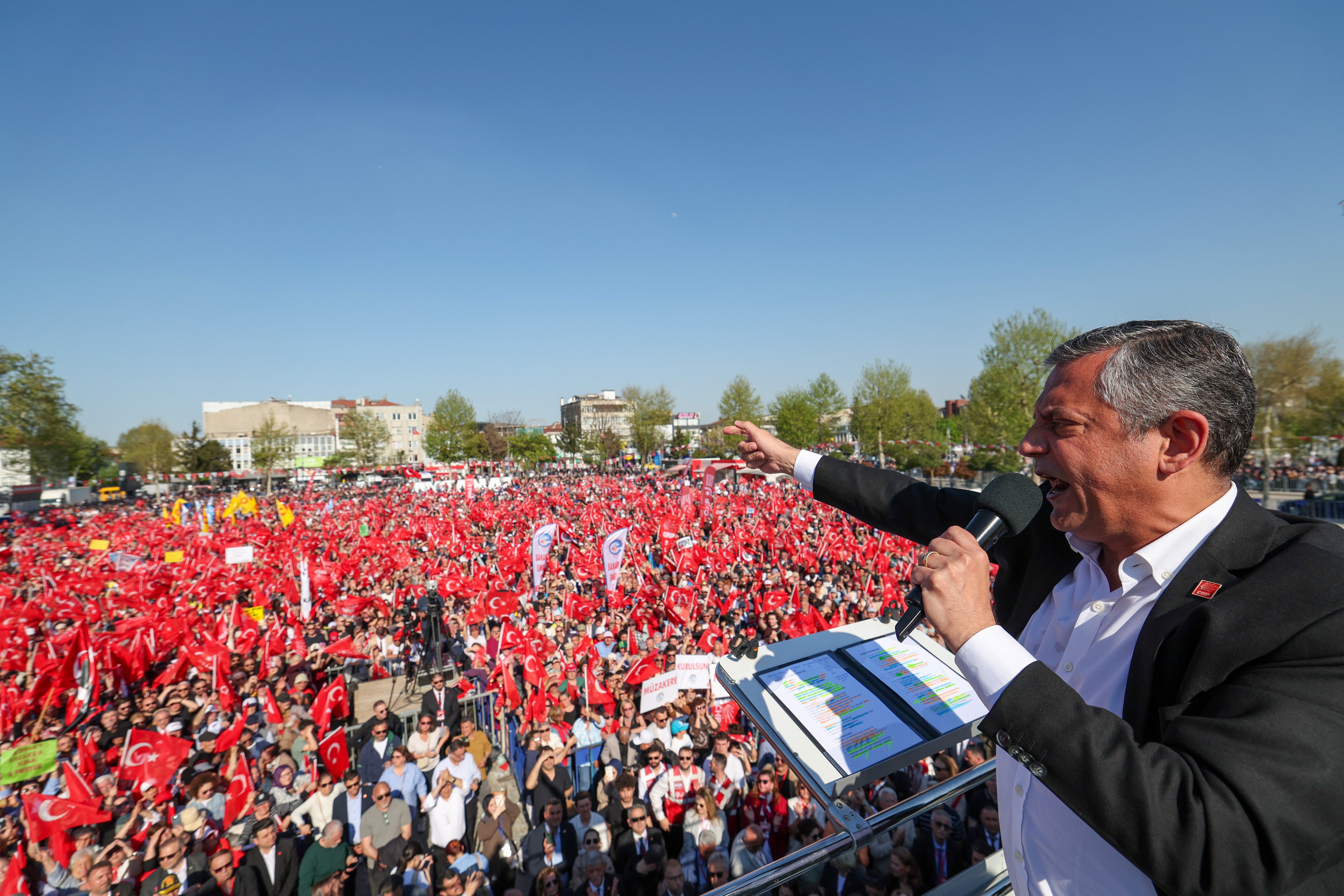 CHP Genel Başkanı Özgür Özel Sakarya