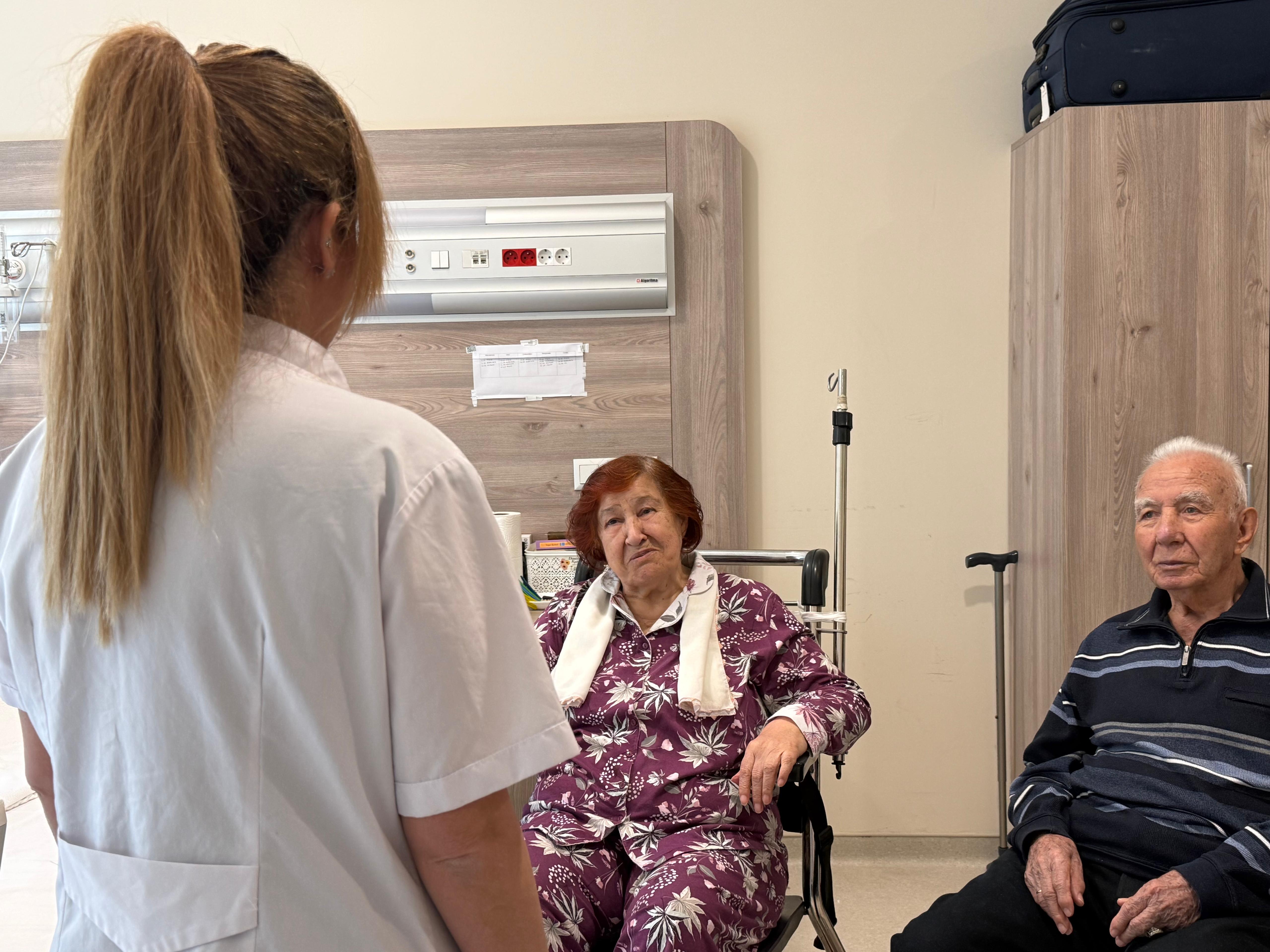 Robotik rehabilitasyon kliniğinde tedavi