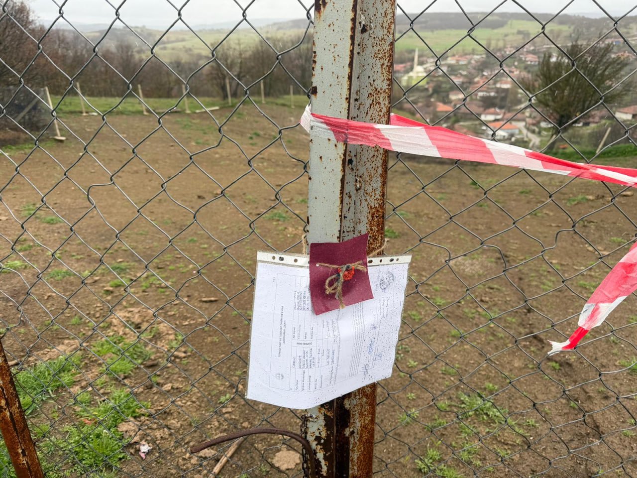 Çorumda mühürlü ev ve ahır genel görünüm