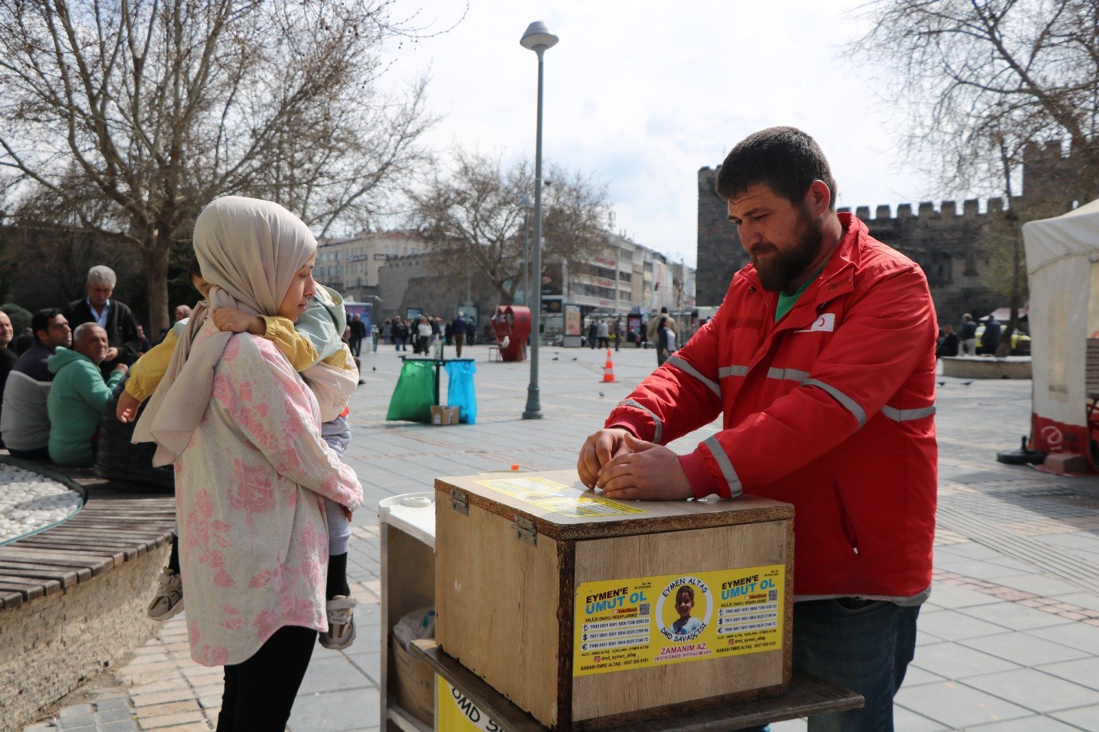 AK Partili yetkililer toplantıda