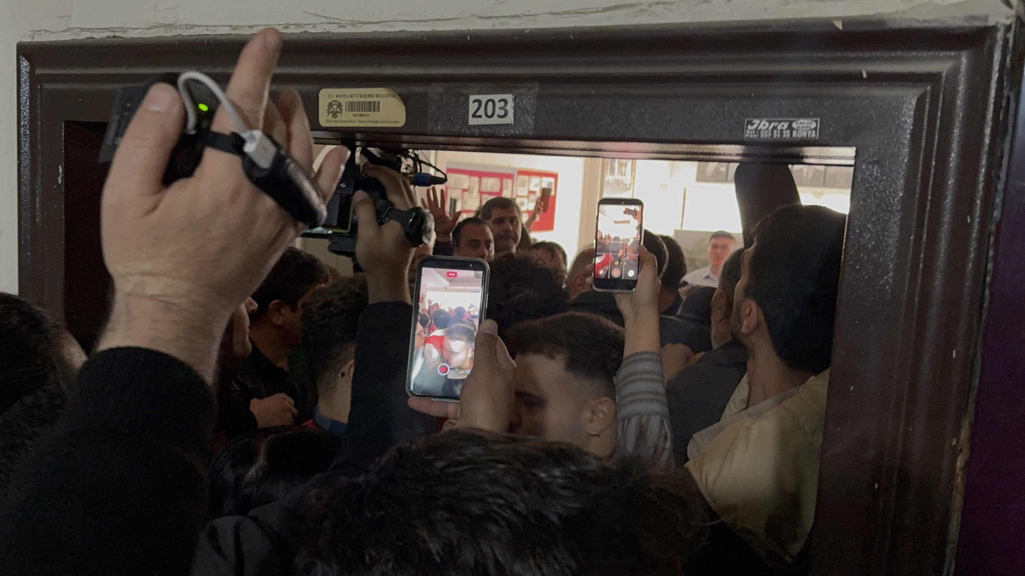 CHP Konya İl Başkanlığı önü protesto