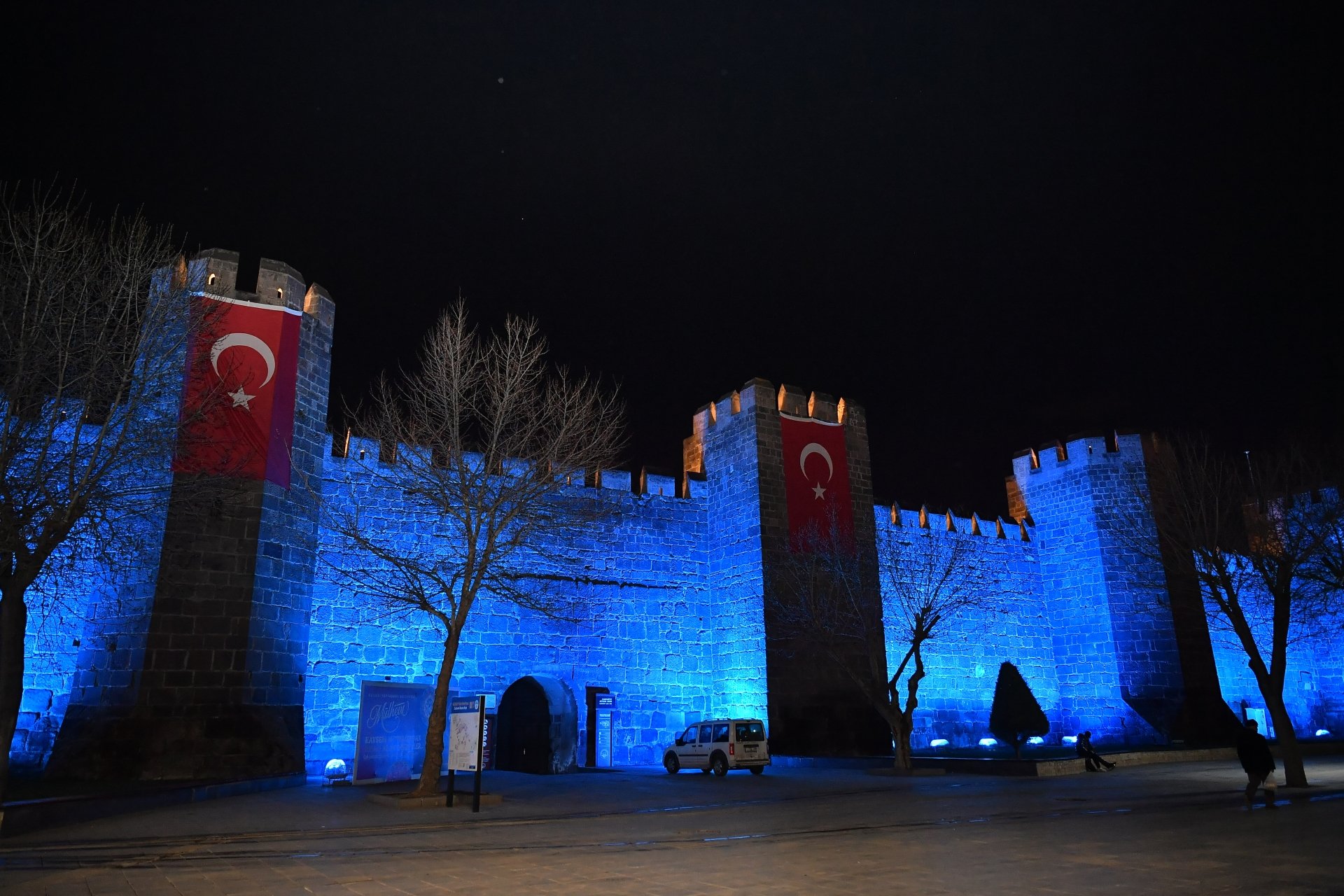 Memduh Büyükkılıç otizm farkındalığı açıklaması
