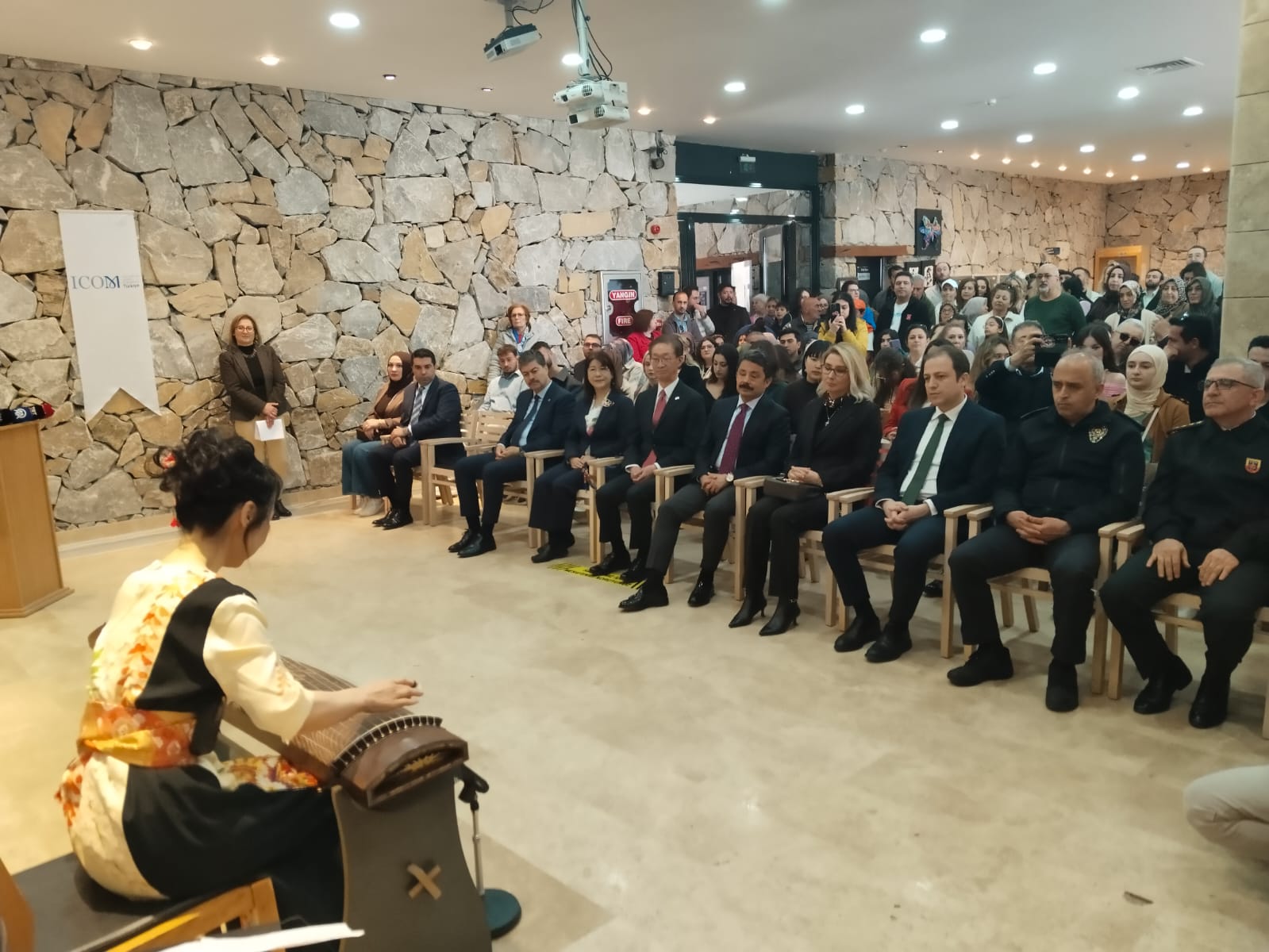 Atsuko Suetomi Koto Konseri