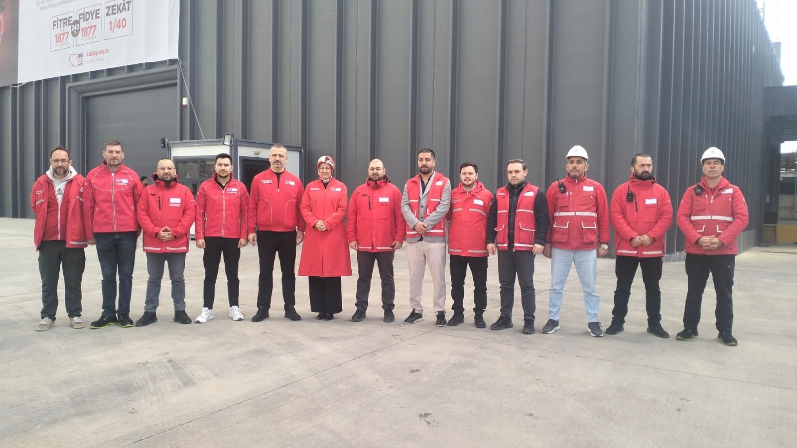 Türk Kızılay İran yardım TIR