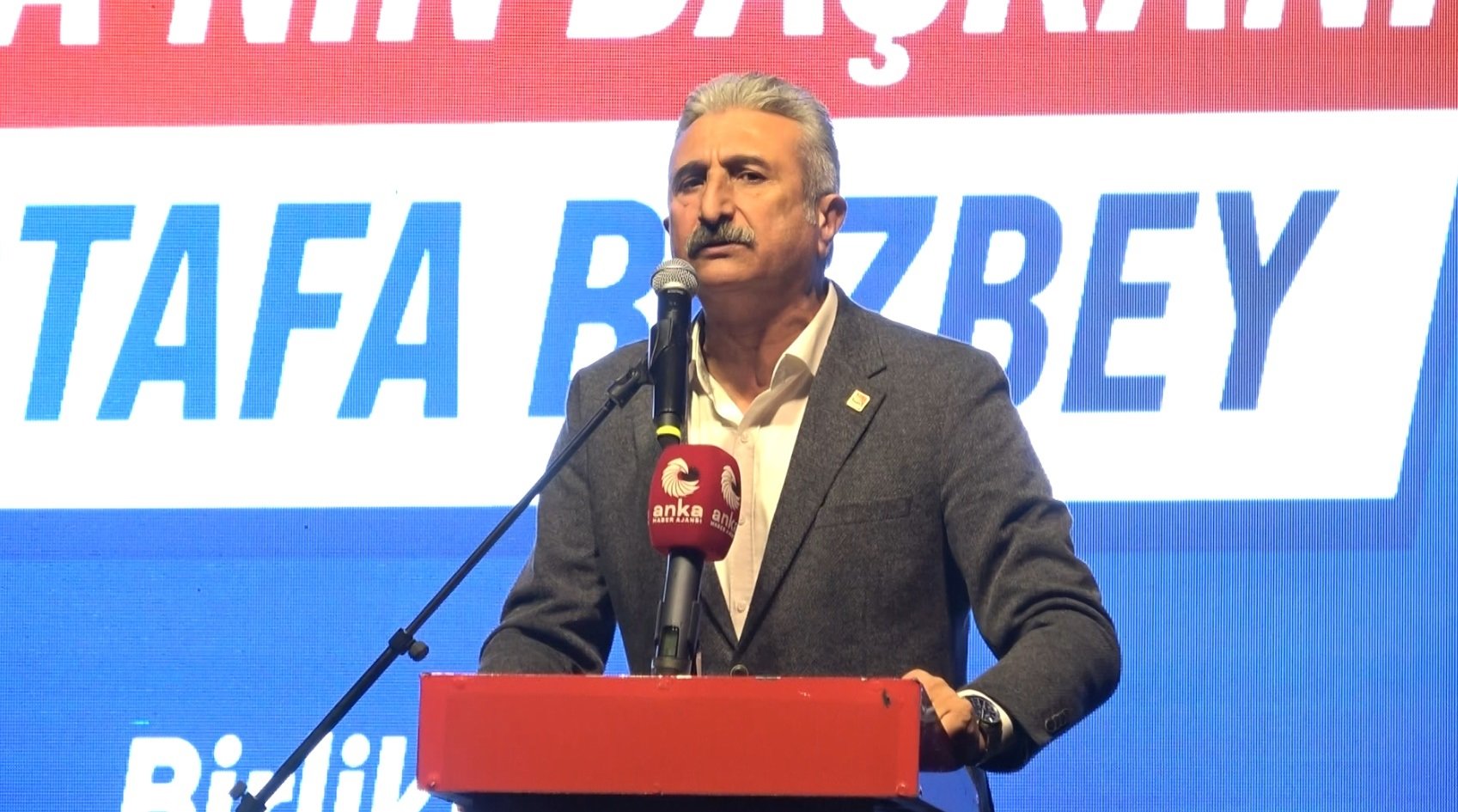 Bursa Büyükşehir Belediye Başkanvekili Mehmet Aydın Saldız konuşma yapıyor