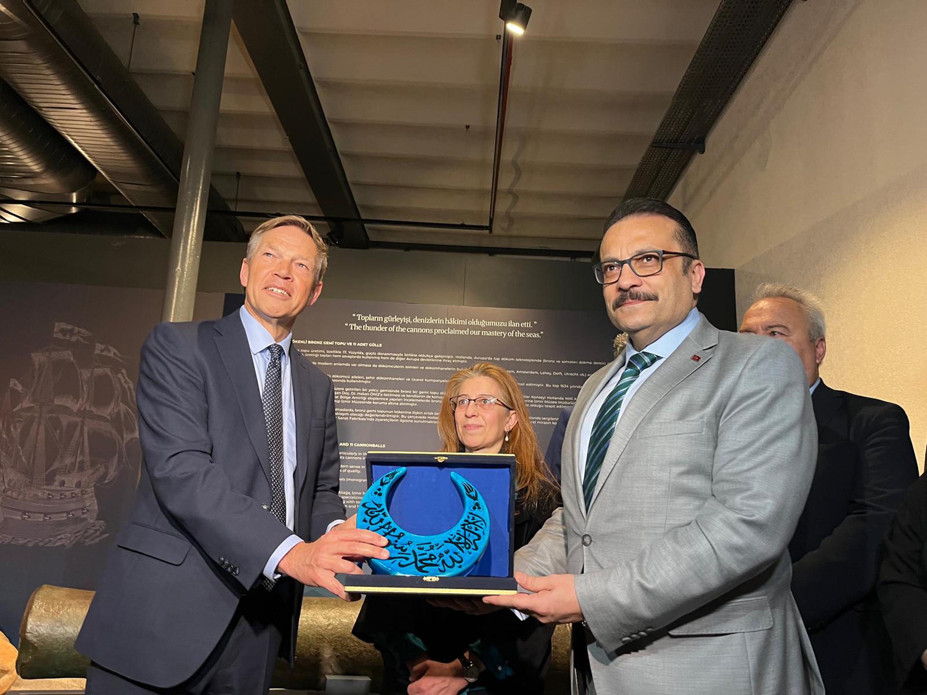 Denizden Gelen Güç Salonu