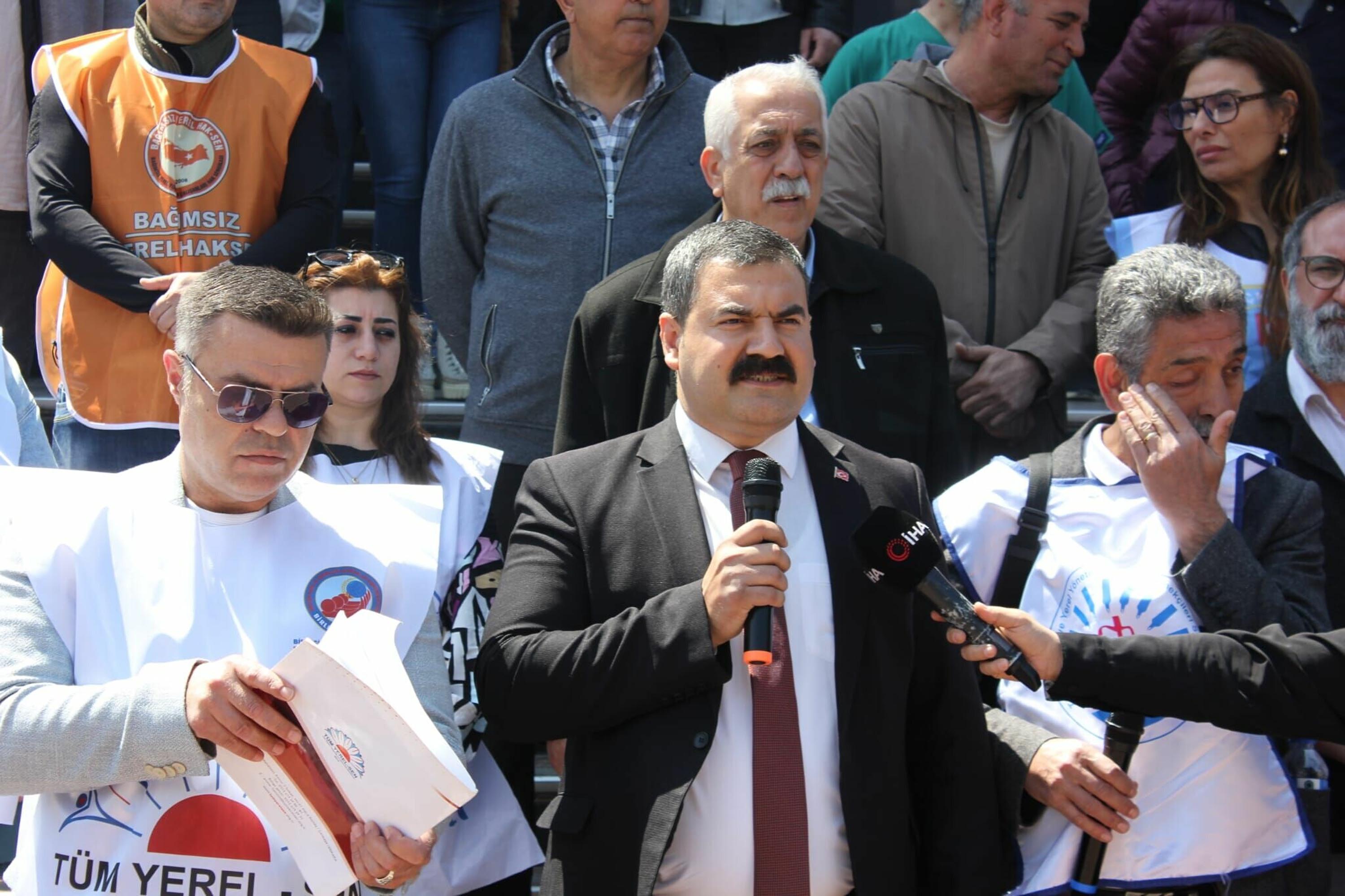 Buca Belediyesi memurları eylem yapıyor