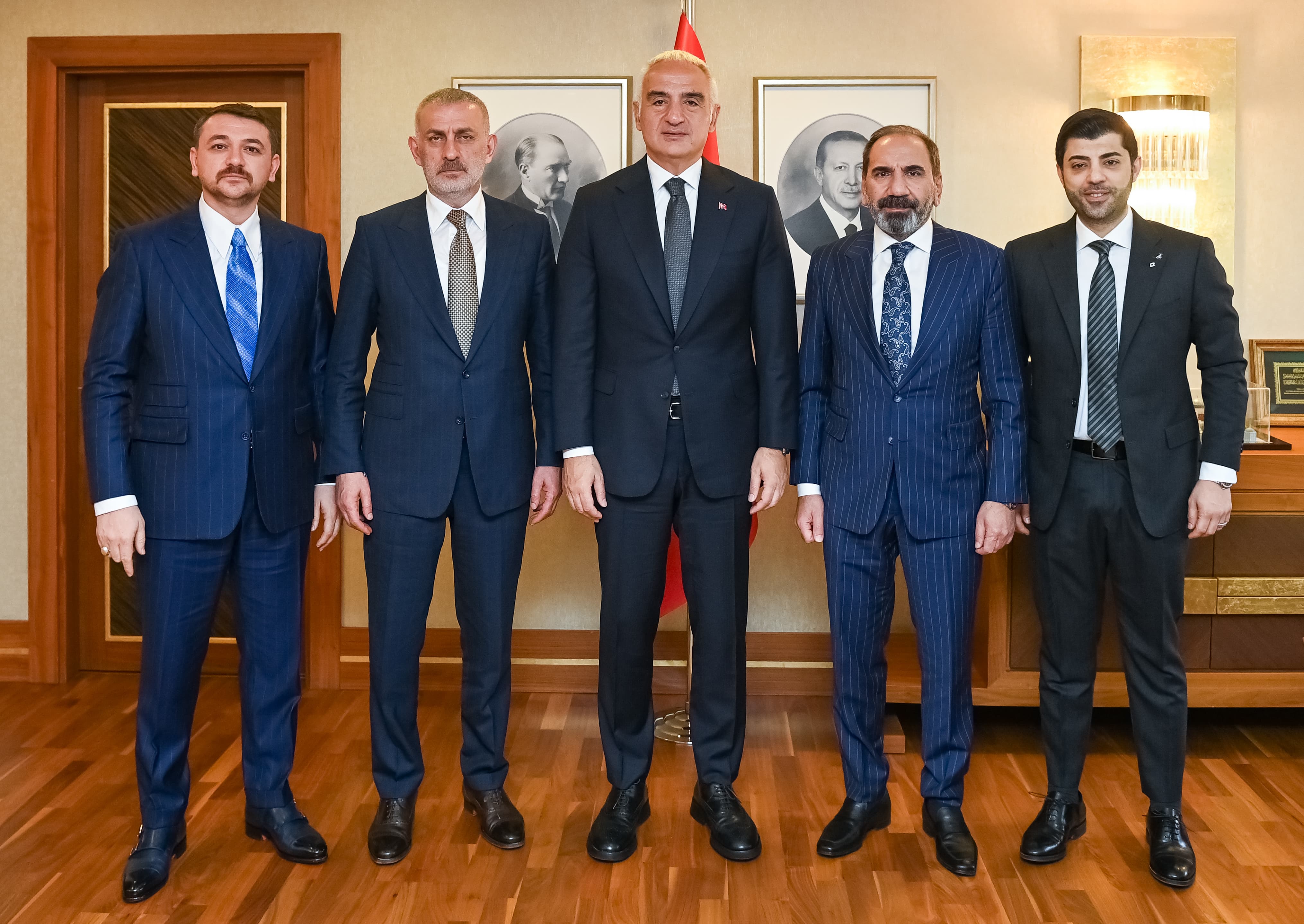 Bakan Ersoy TFF Başkanı Hacıosmanoğlu görüşmesi