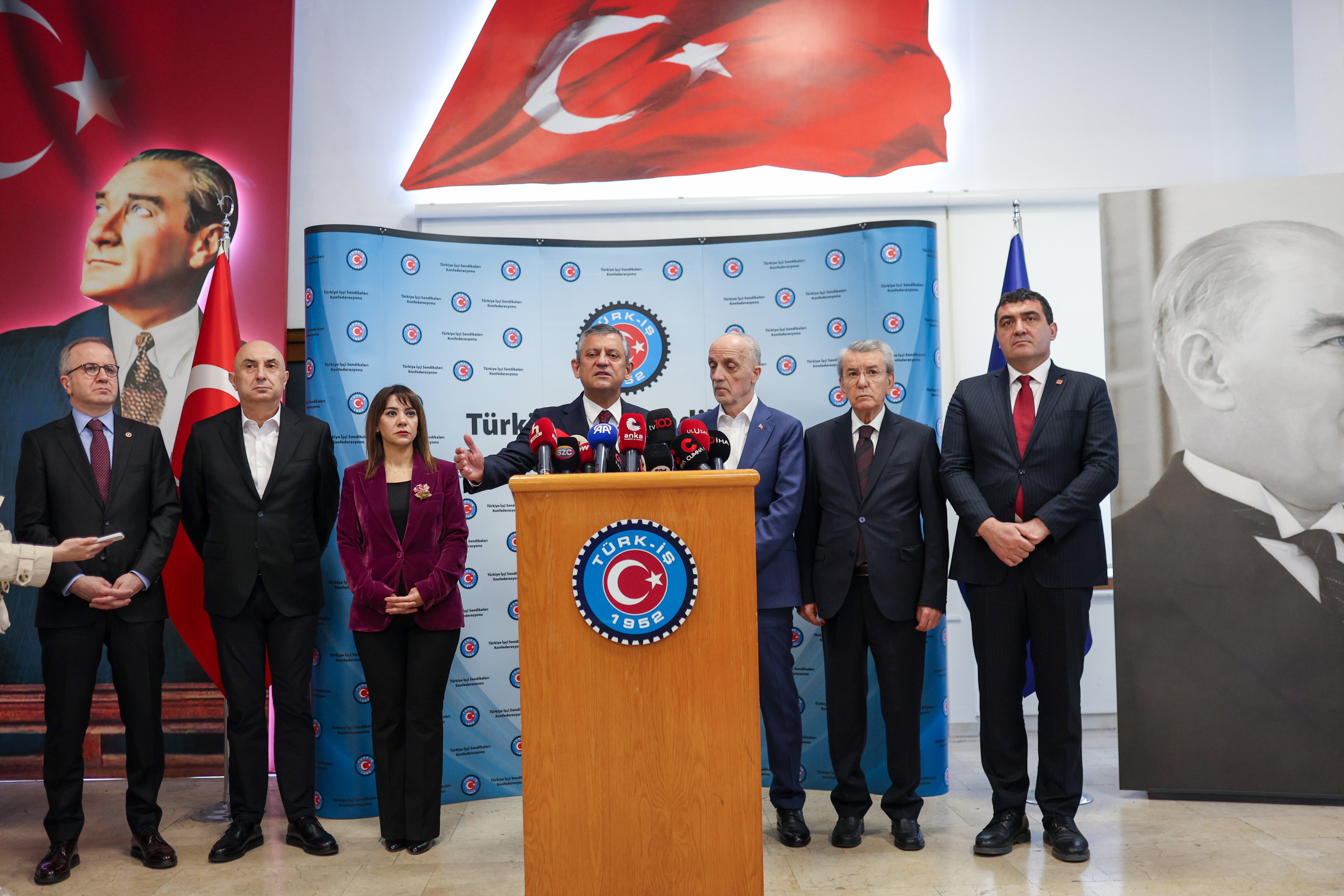 Özgür Özel TÜRK-İŞ ziyareti