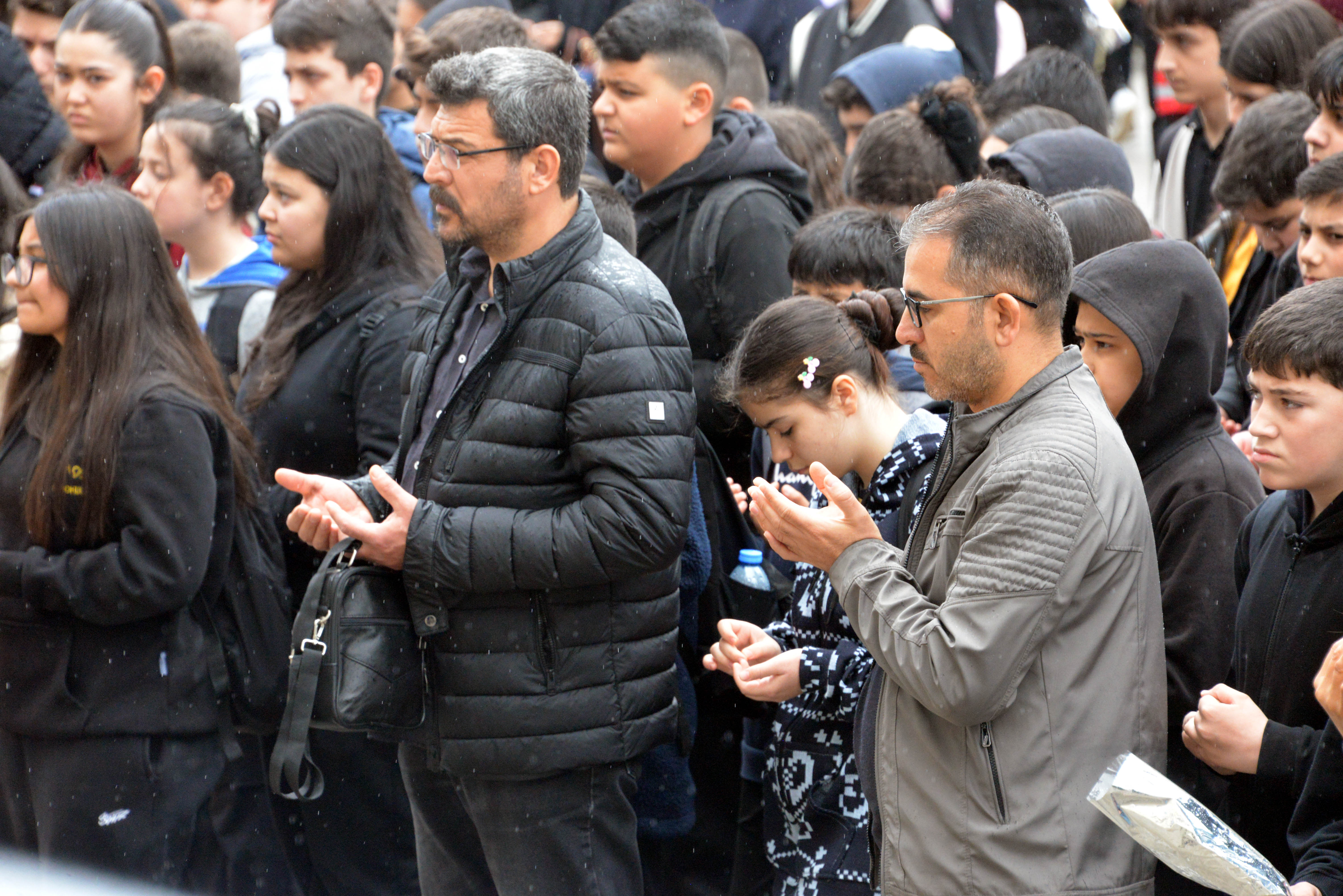 Ayser Çalık Ortaokulu velileri