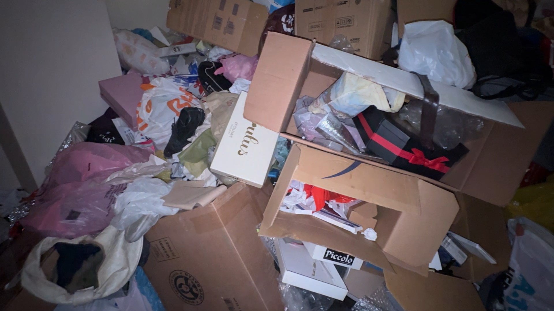 Avcılar çöp ev sokak görünümü