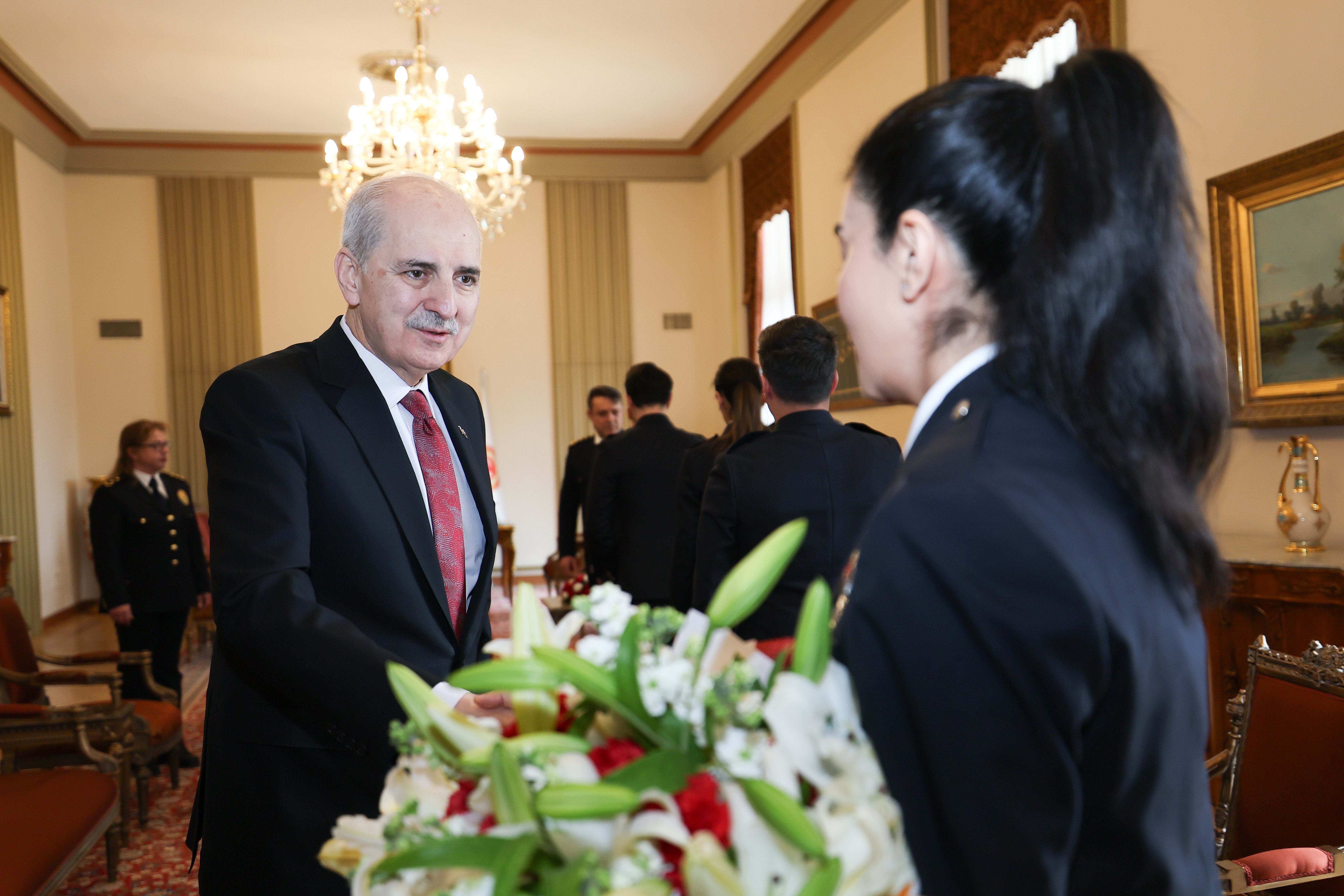 TBMM Başkanı Numan Kurtulmuş polisleri kabul etti