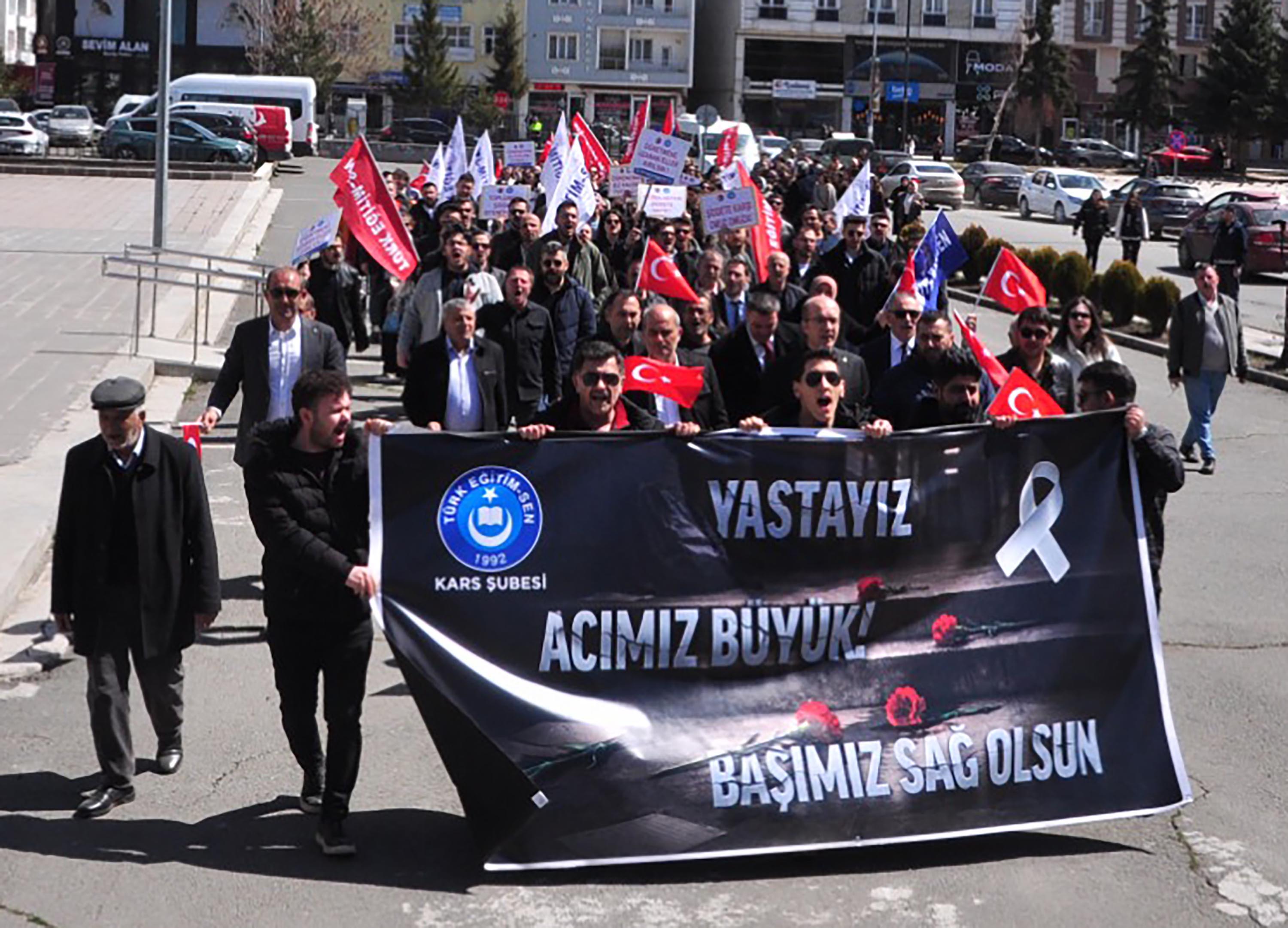Kars öğretmenler protesto yürüyüşü