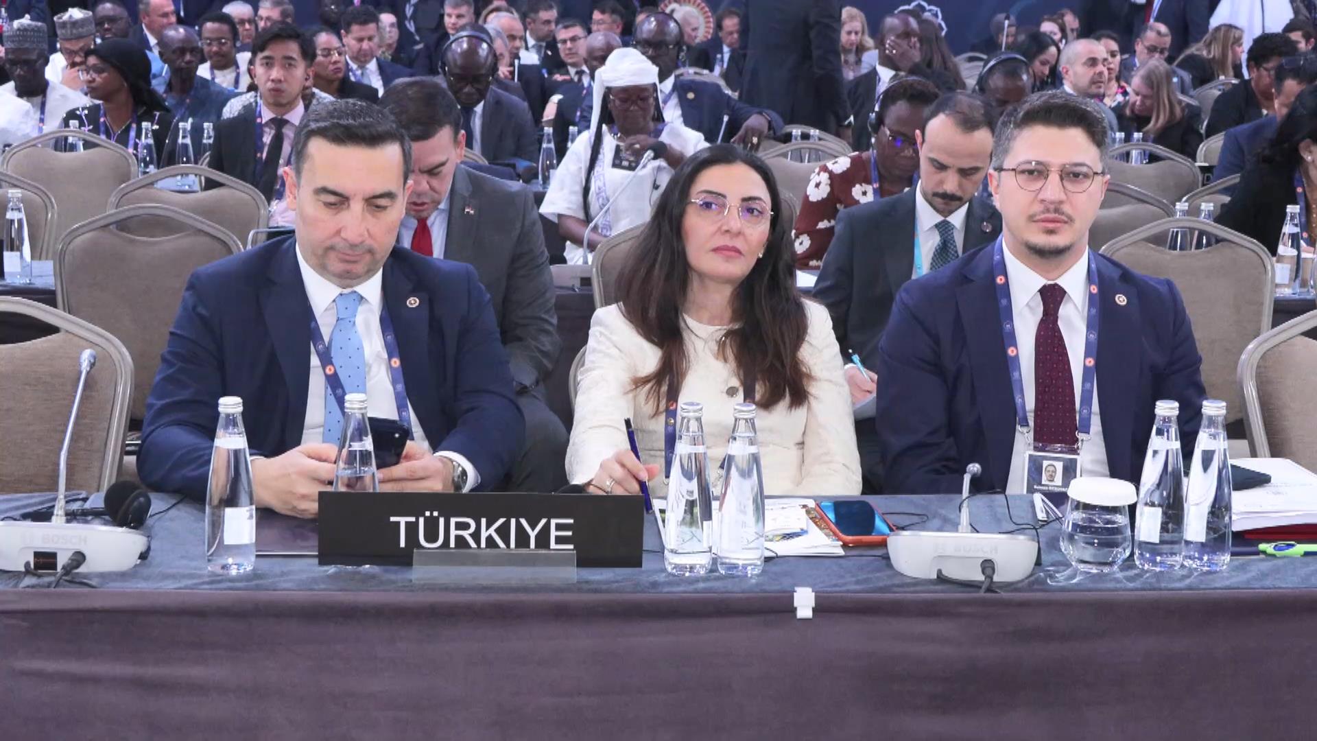 Numan Kurtulmuş uluslararası parlamenterlerle