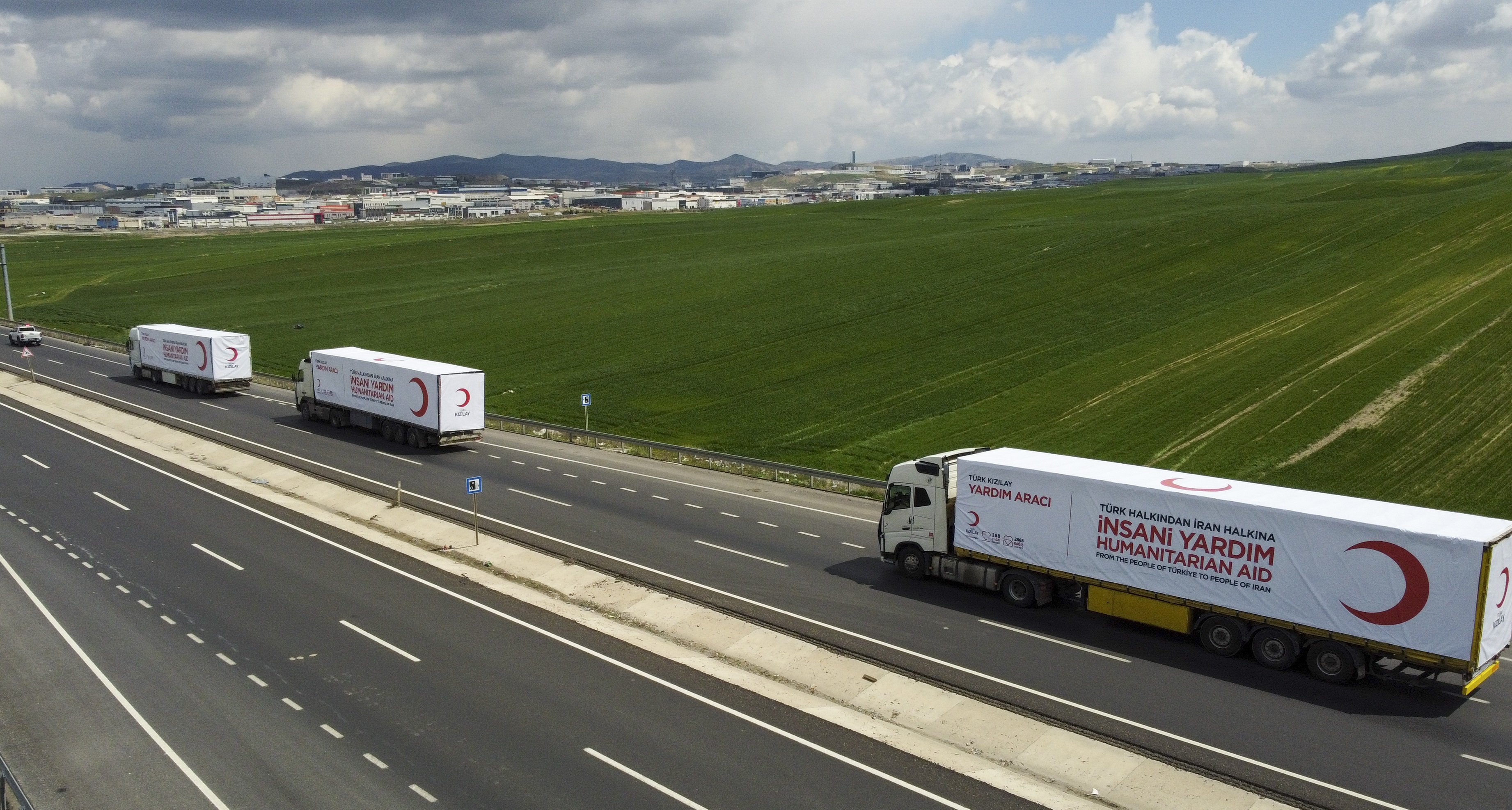 Türk Kızılay İran yardım malzemeleri