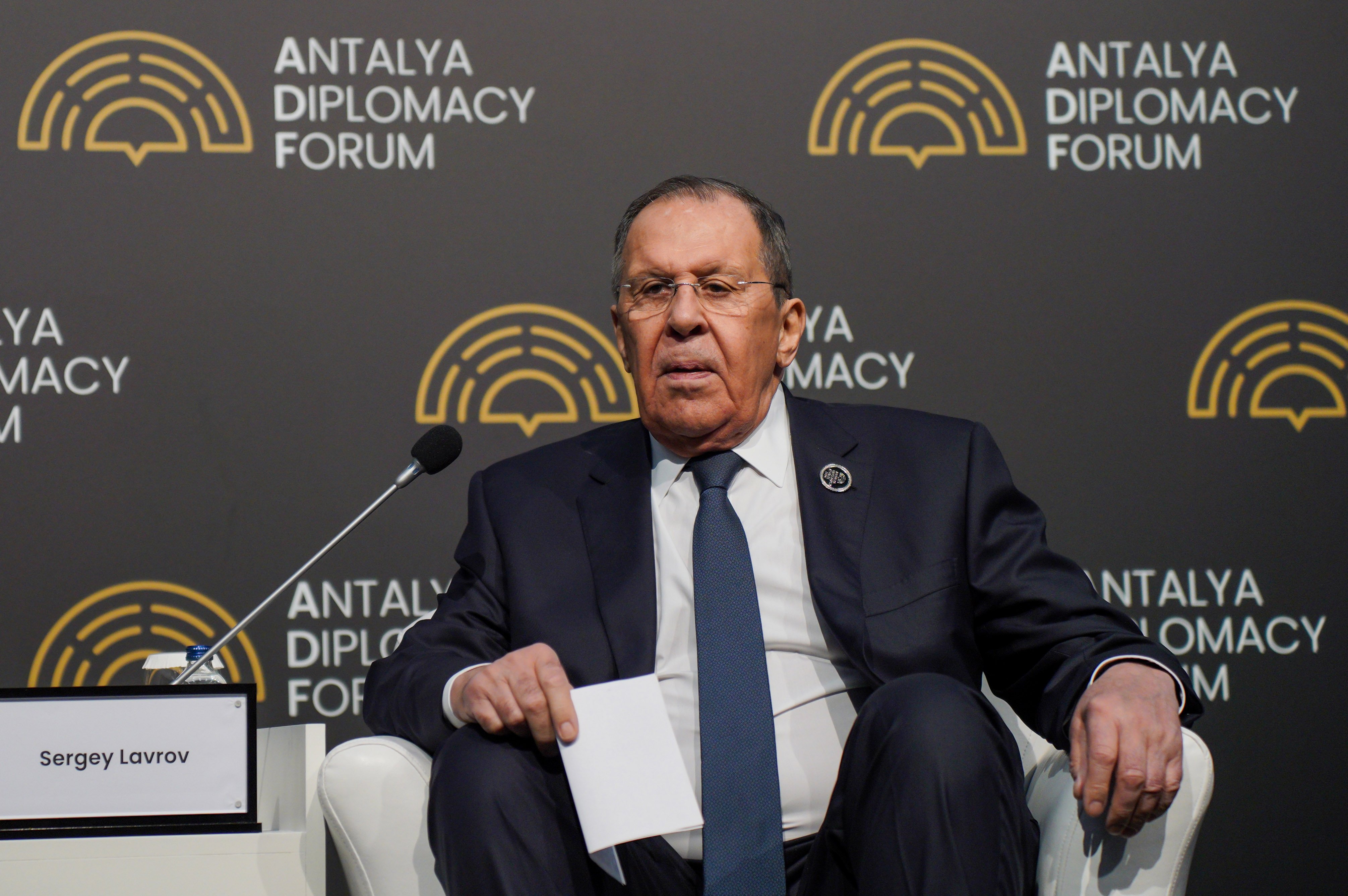 Rusya Dışişleri Bakanı Sergey Lavrov açıklama yapıyor