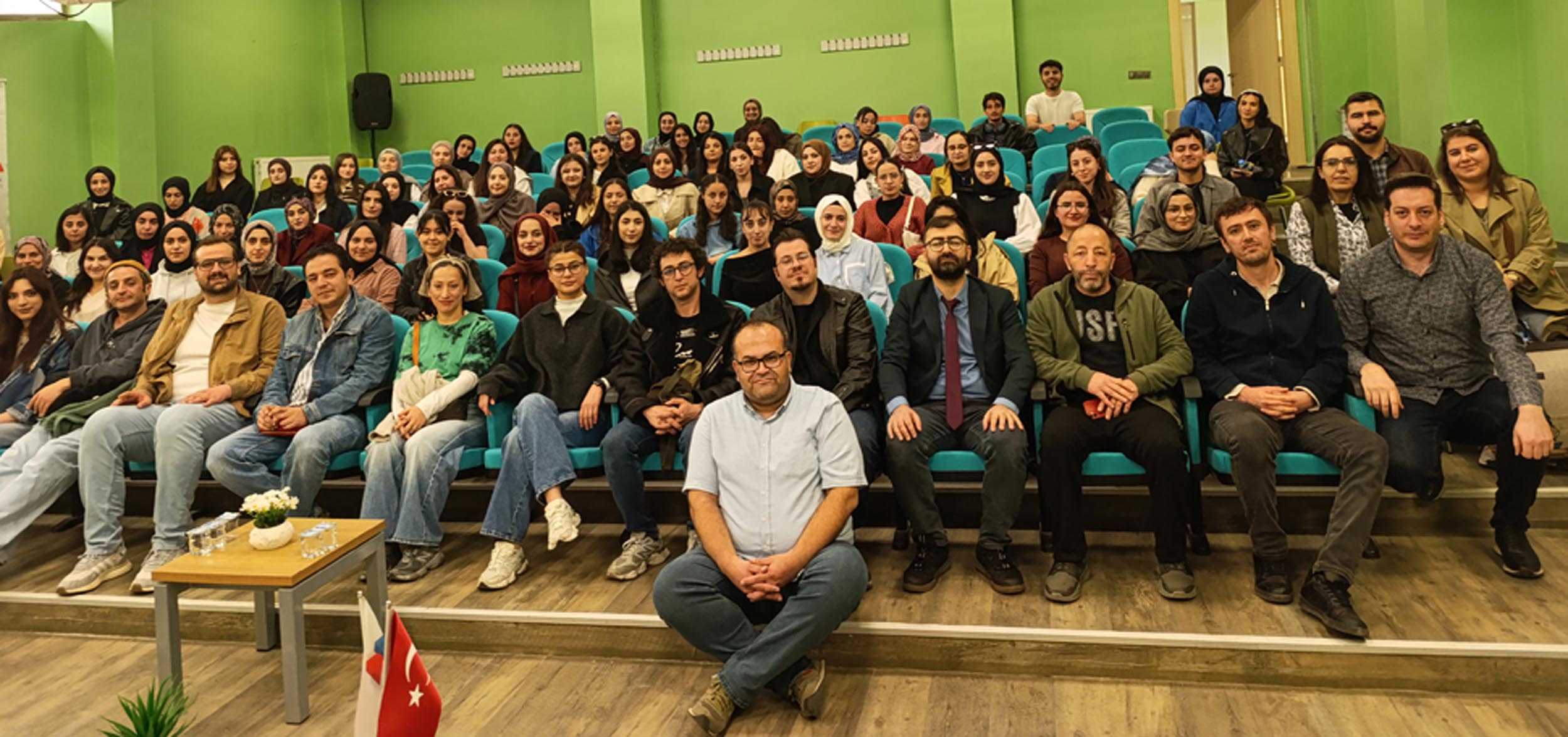 Öğrenciler ve Sanatçılar Söyleşide