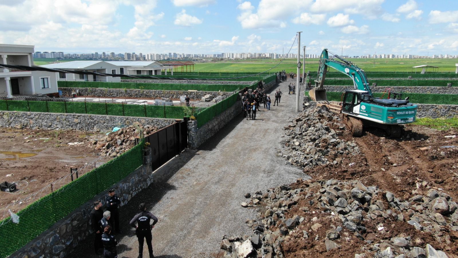 Diyarbakır kaçak yapı yıkımı