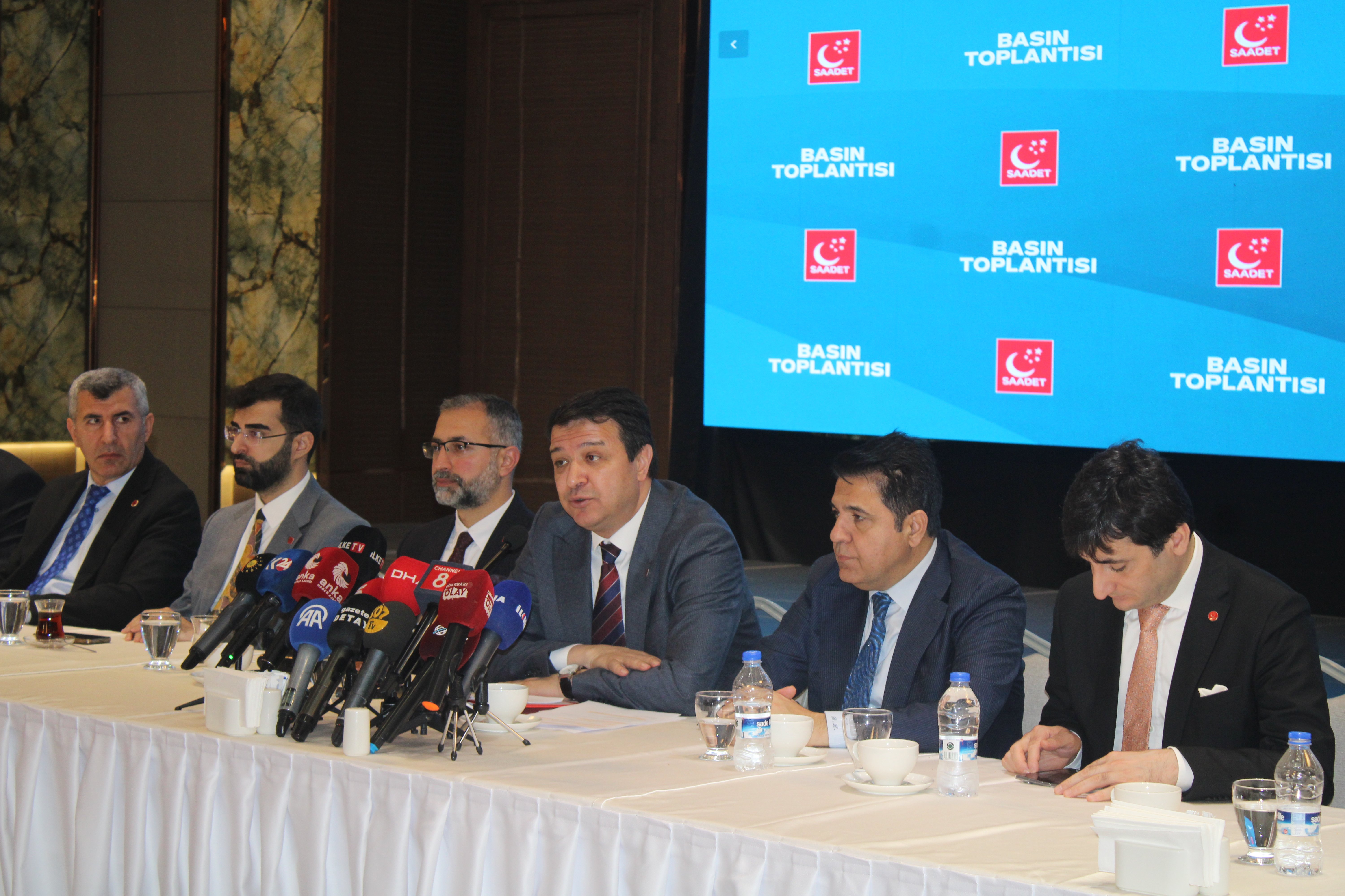 Saadet Partisi toplantı