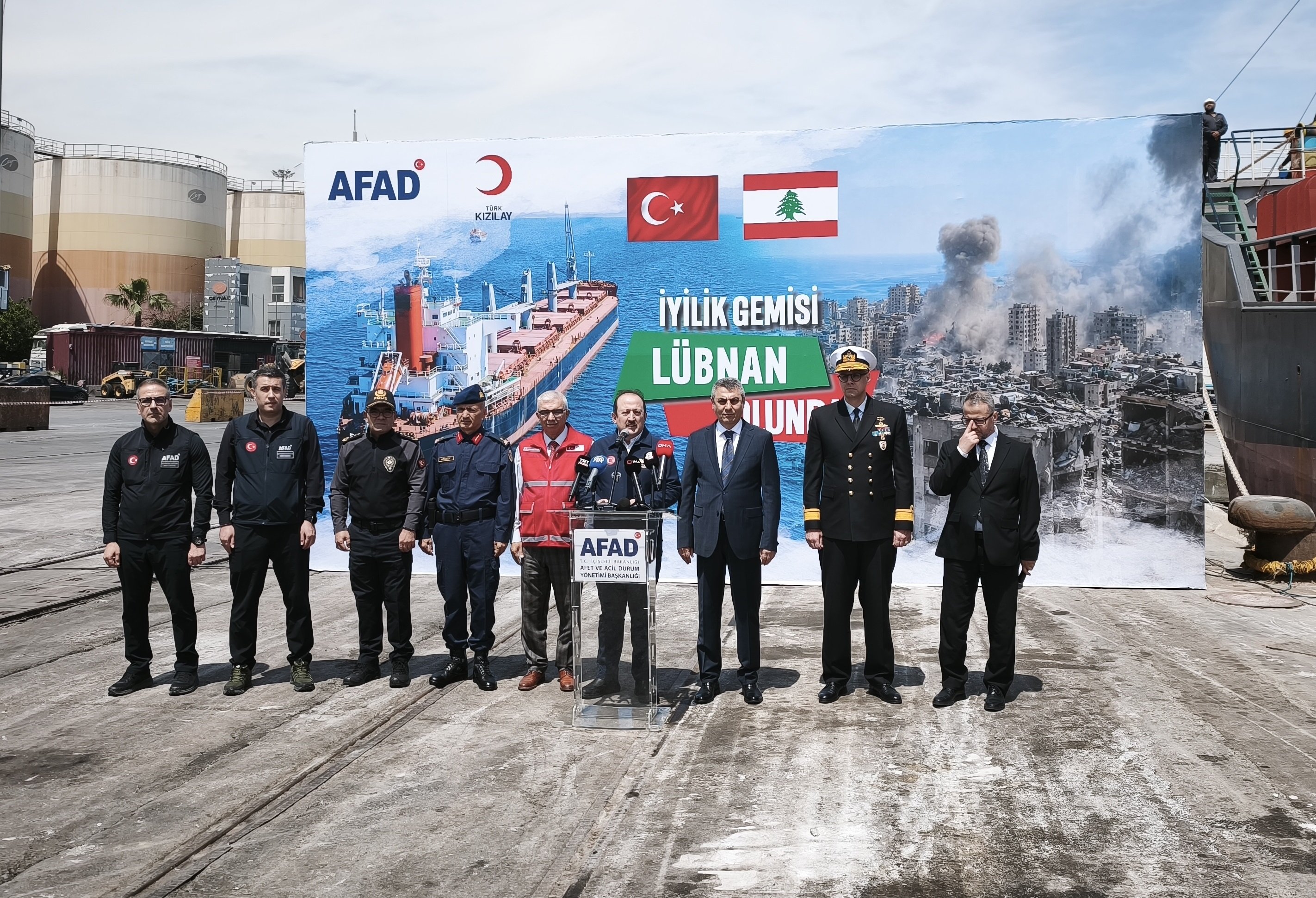 AFAD 8. İyilik Gemisi Mersin yardım malzemesi