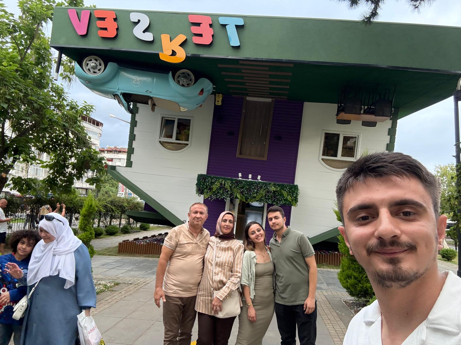 Ayla Kara Anılıyor