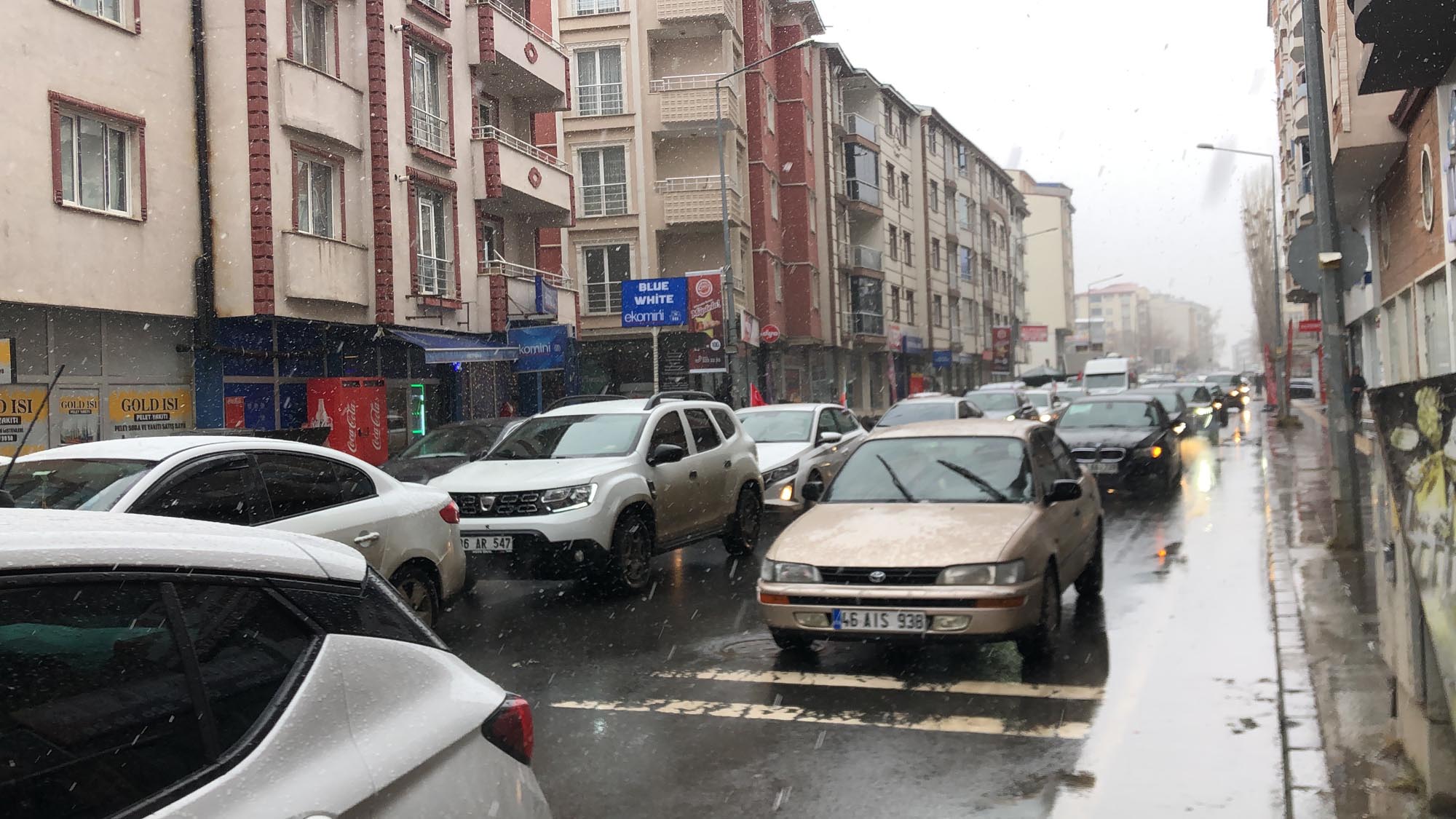 Kars İran destek konvoyu araçları