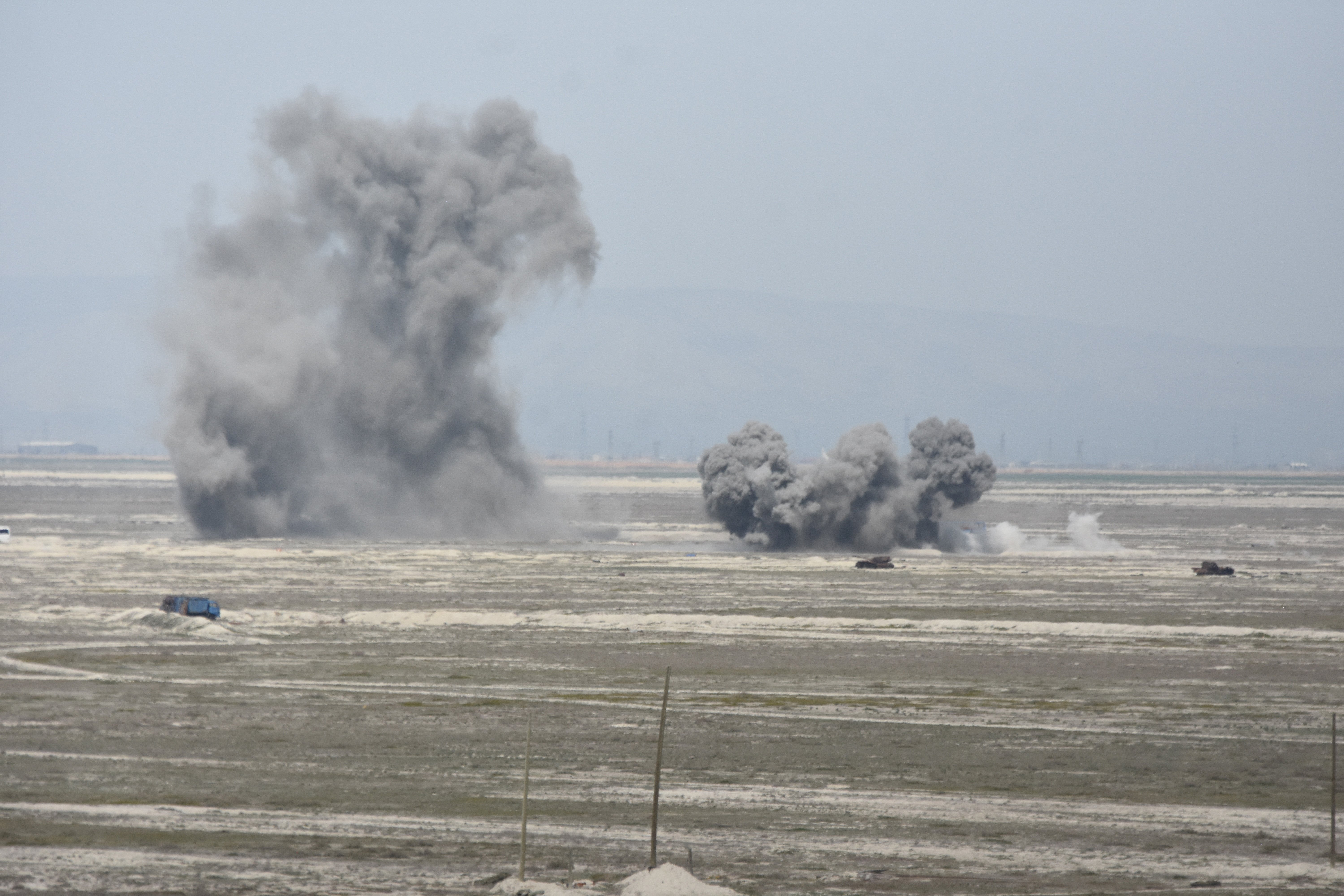 Tümgeneral Mete Kuş brifing veriyor