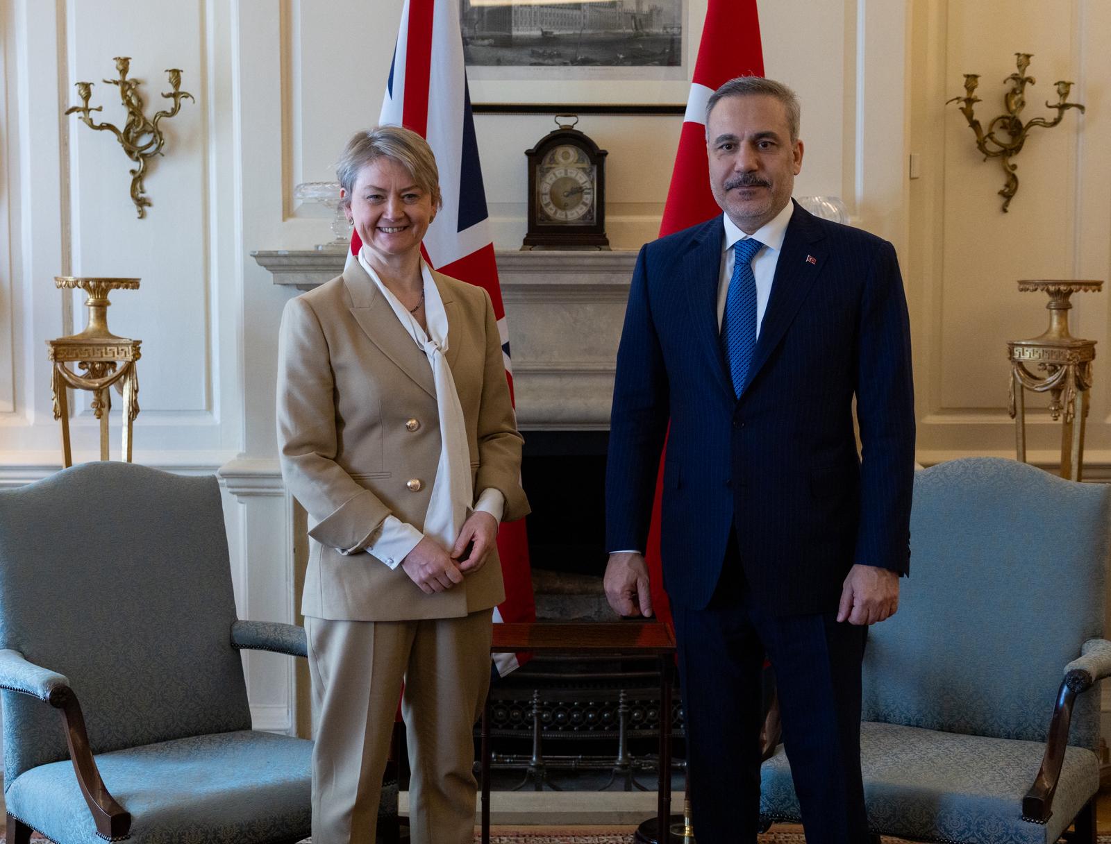 Türkiye İngiltere Stratejik Ortaklık Belgesi imza töreni