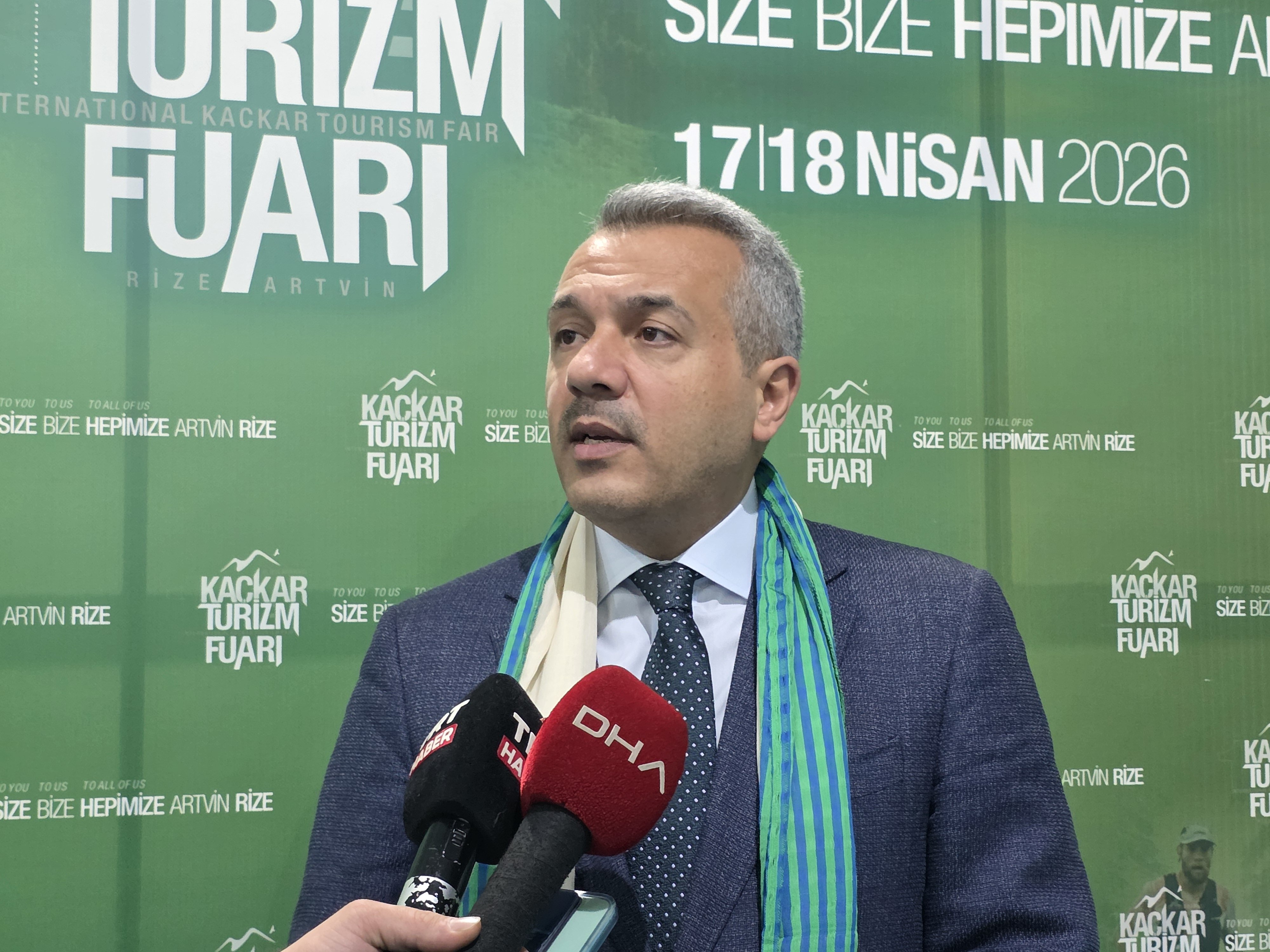 Uluslararası Kaçkar Turizm Fuarı stantları