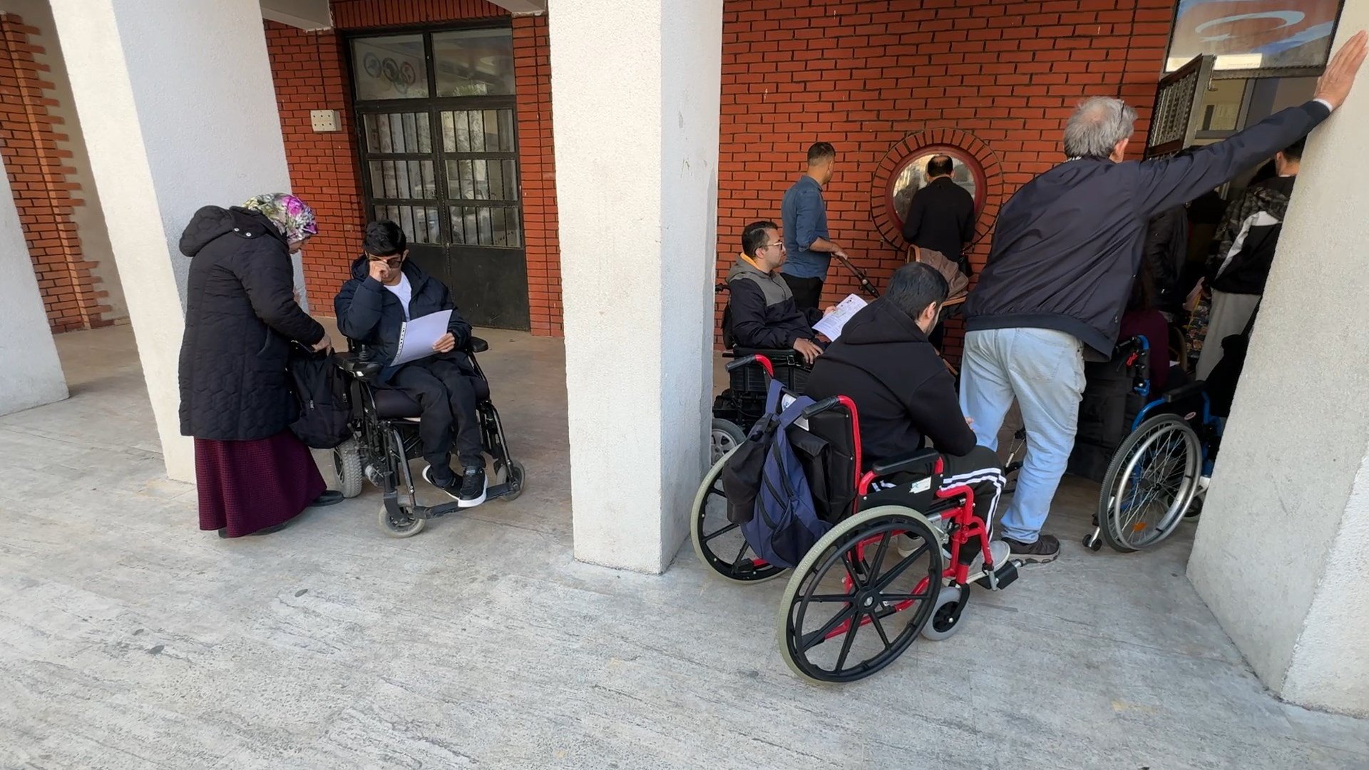 EKPSS sınavına giren adaylar