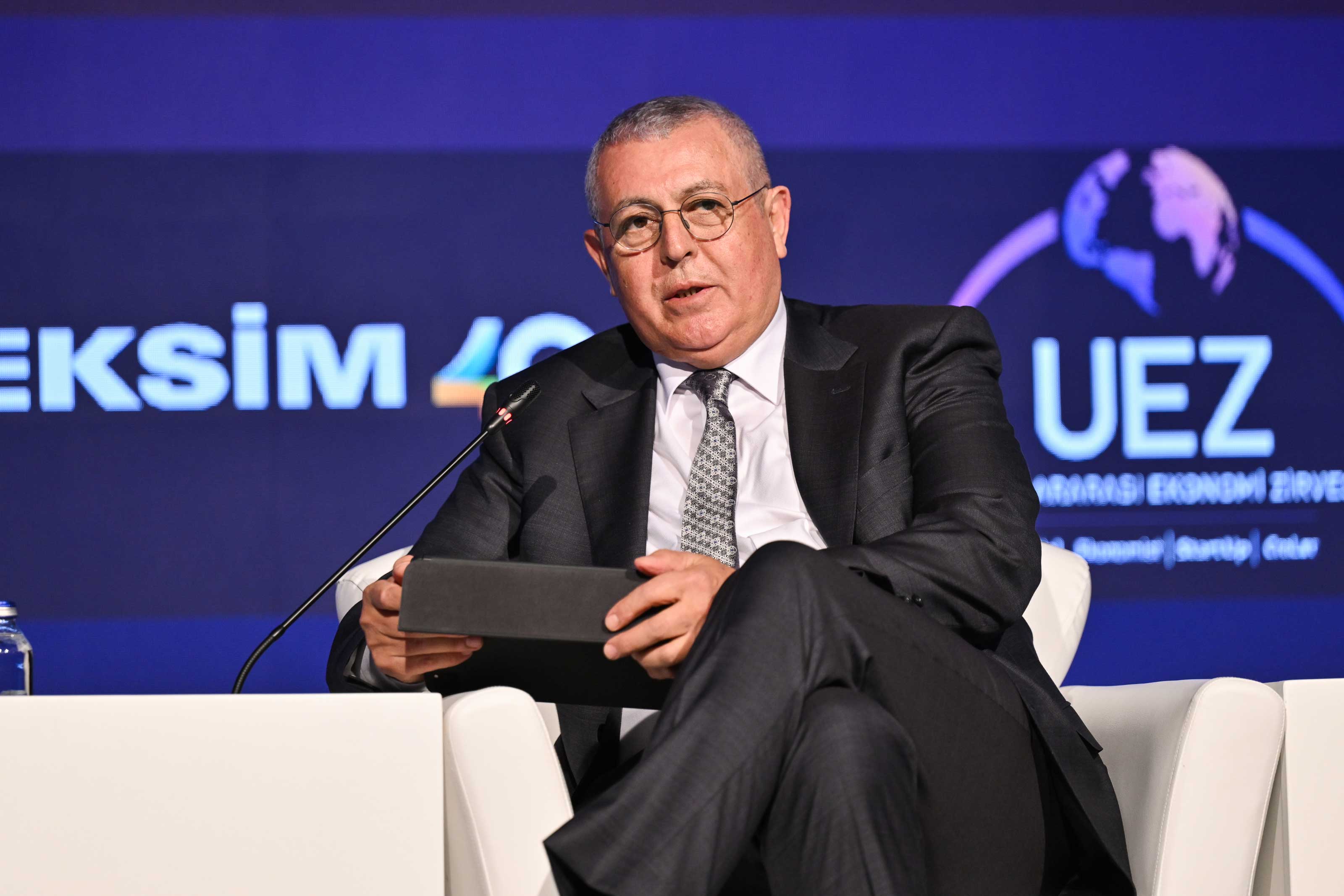 Borusan Grup CEOsu Özgür Günaydın panelde