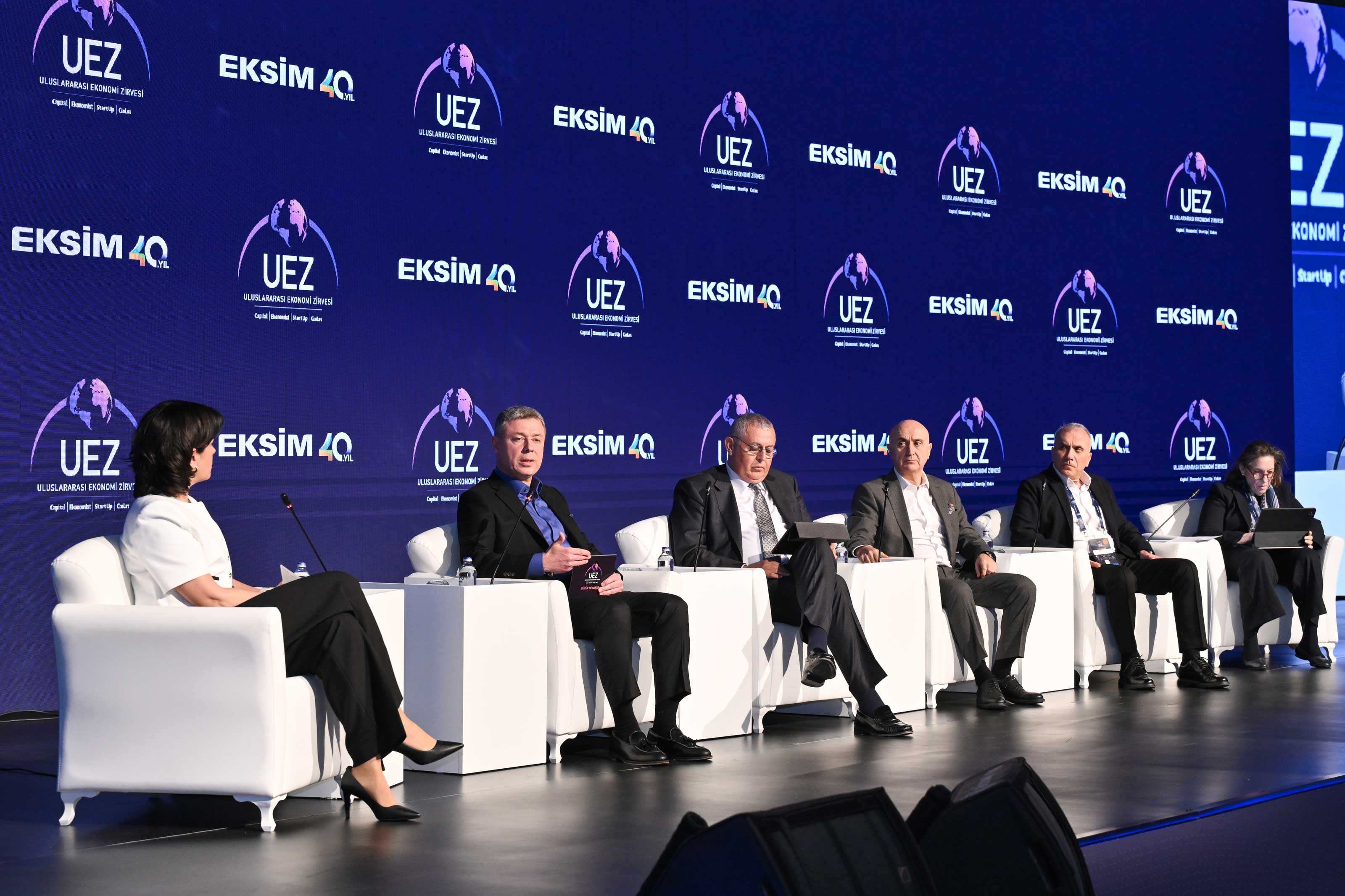 Uluslararası Ekonomi Zirvesi UEZ 2026 paneli