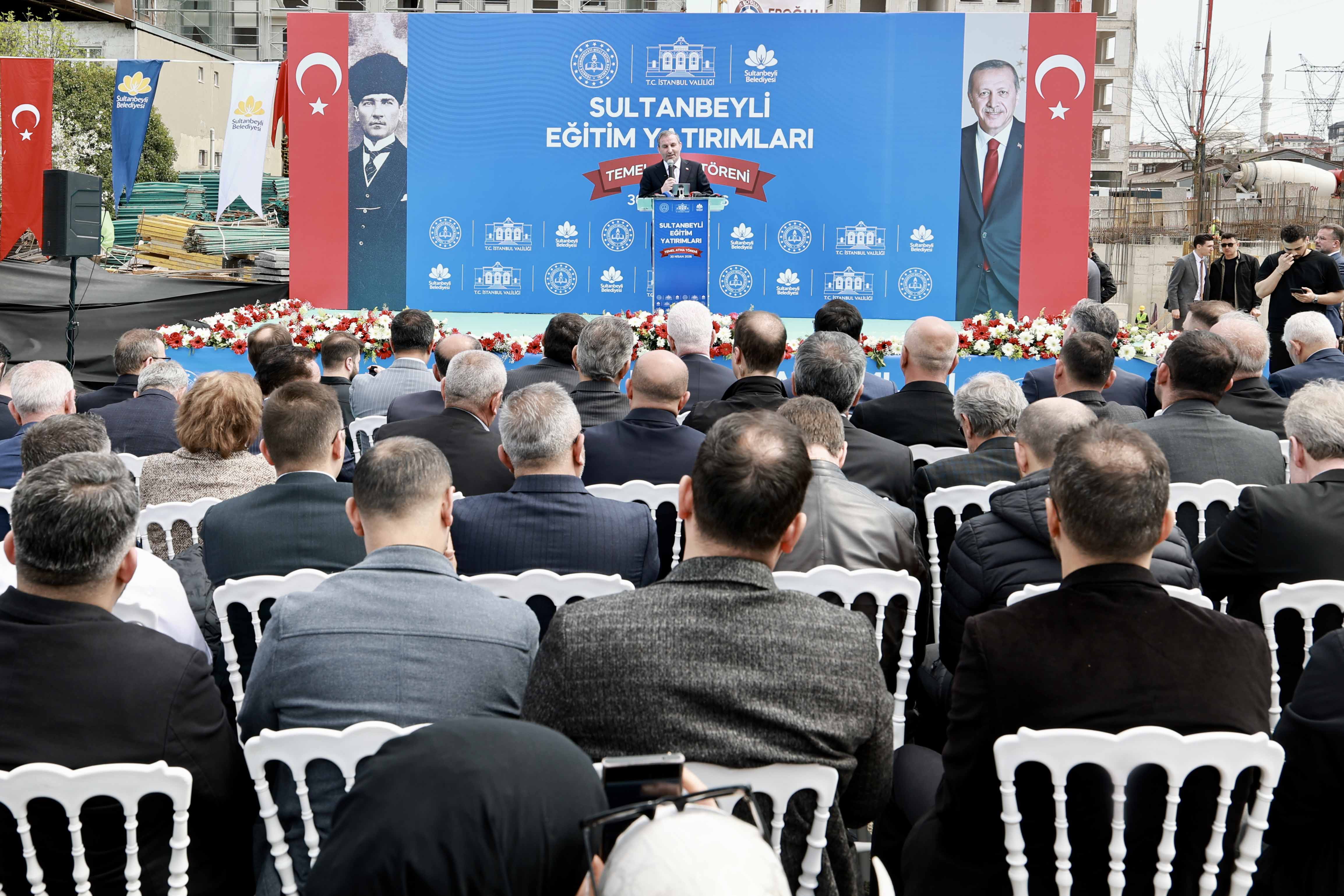 Sultanbeyli temel atma töreni katılımcılar