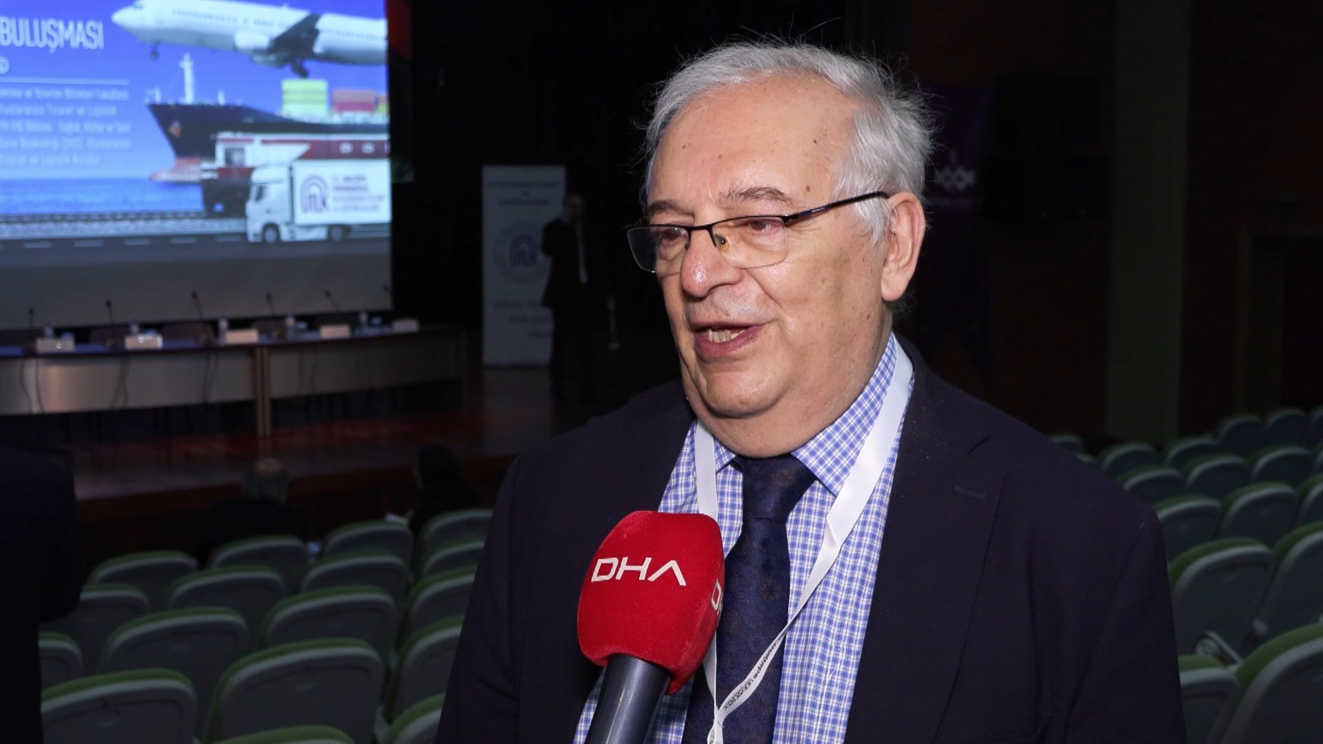 Etkinlikte öğrenciler ve konuklar