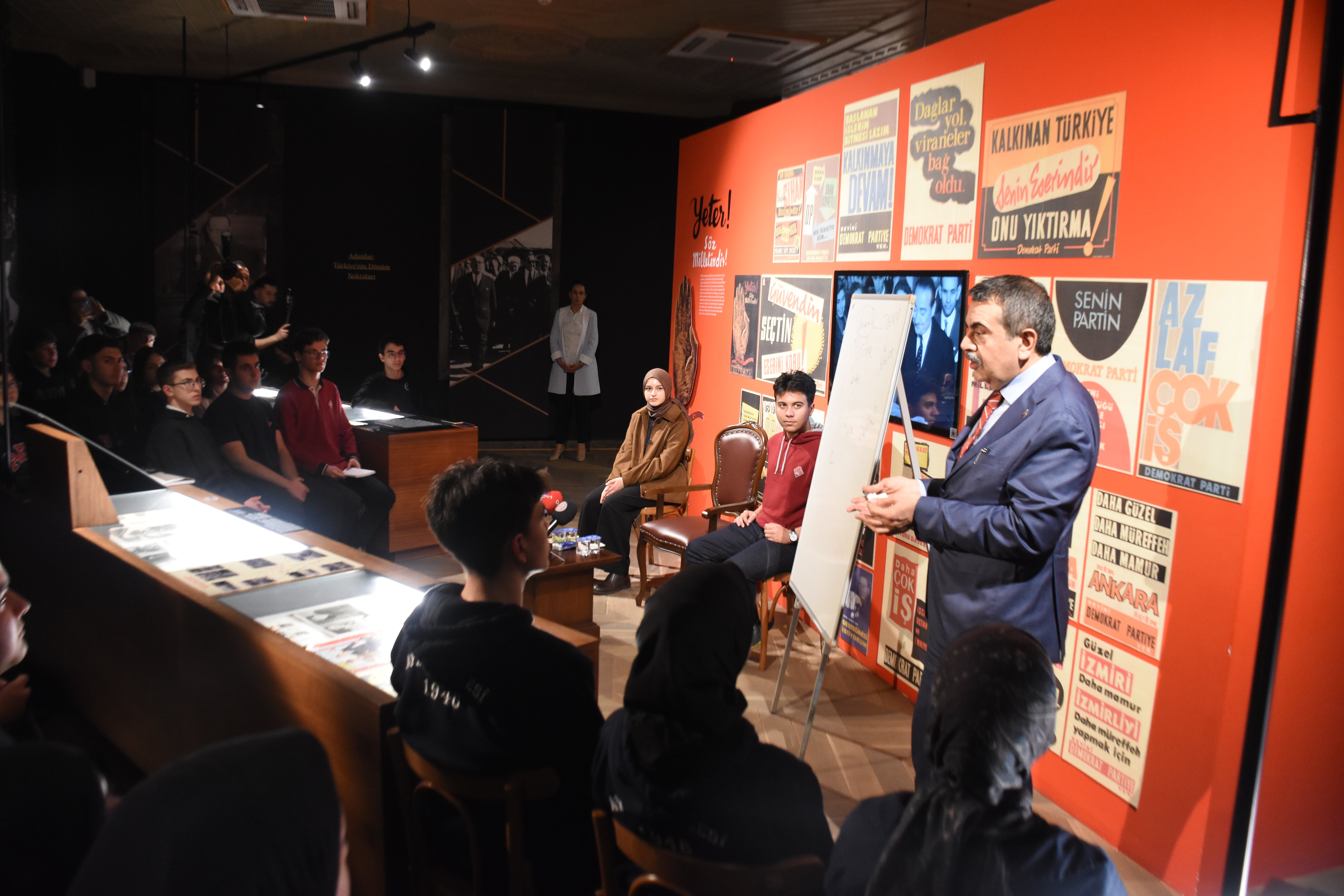 Milli Eğitim Bakanı Yusuf Tekin Aydında