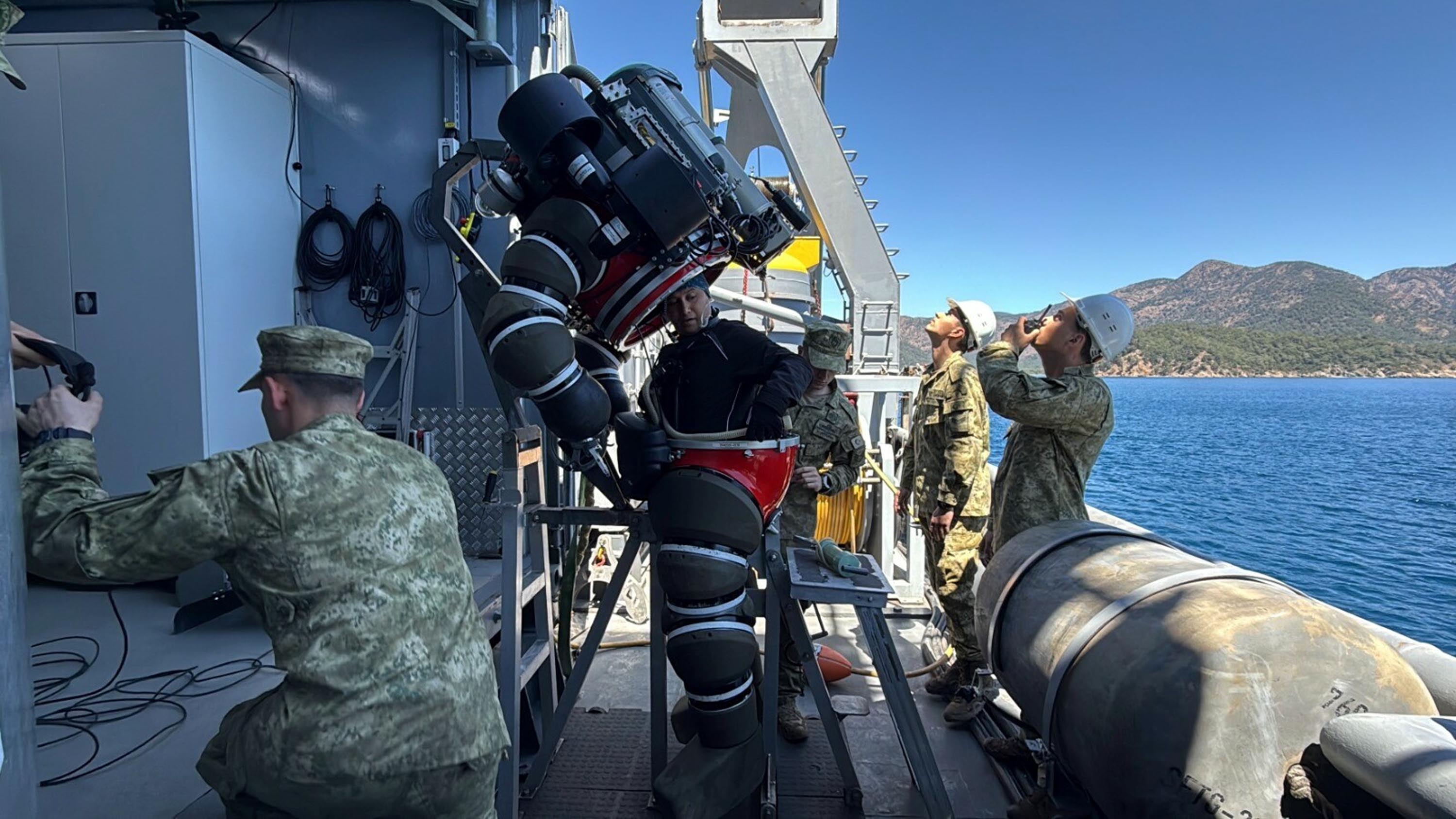 Deniz Kuvvetleri Komutanı Oramiral Ercüment Tatlıoğlu