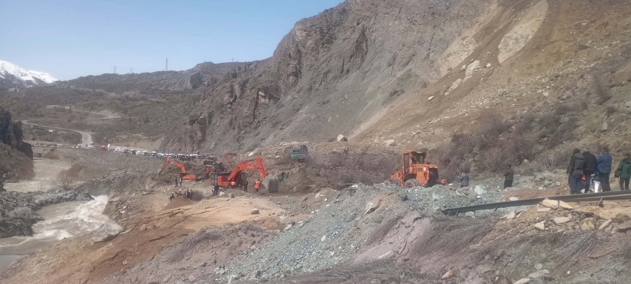 Hakkari ulaşım kontrollü sağlanıyor