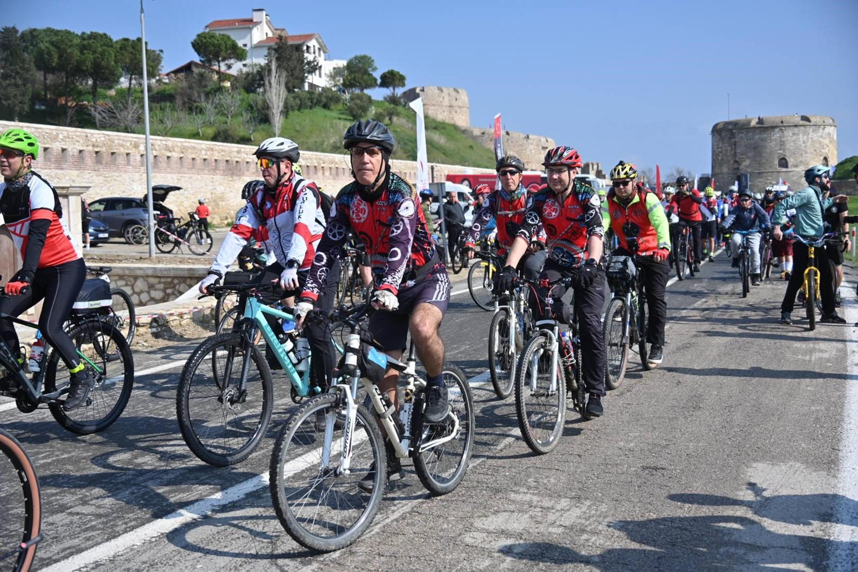 Çanakkale Valisi Ömer Toraman bisiklet turunda