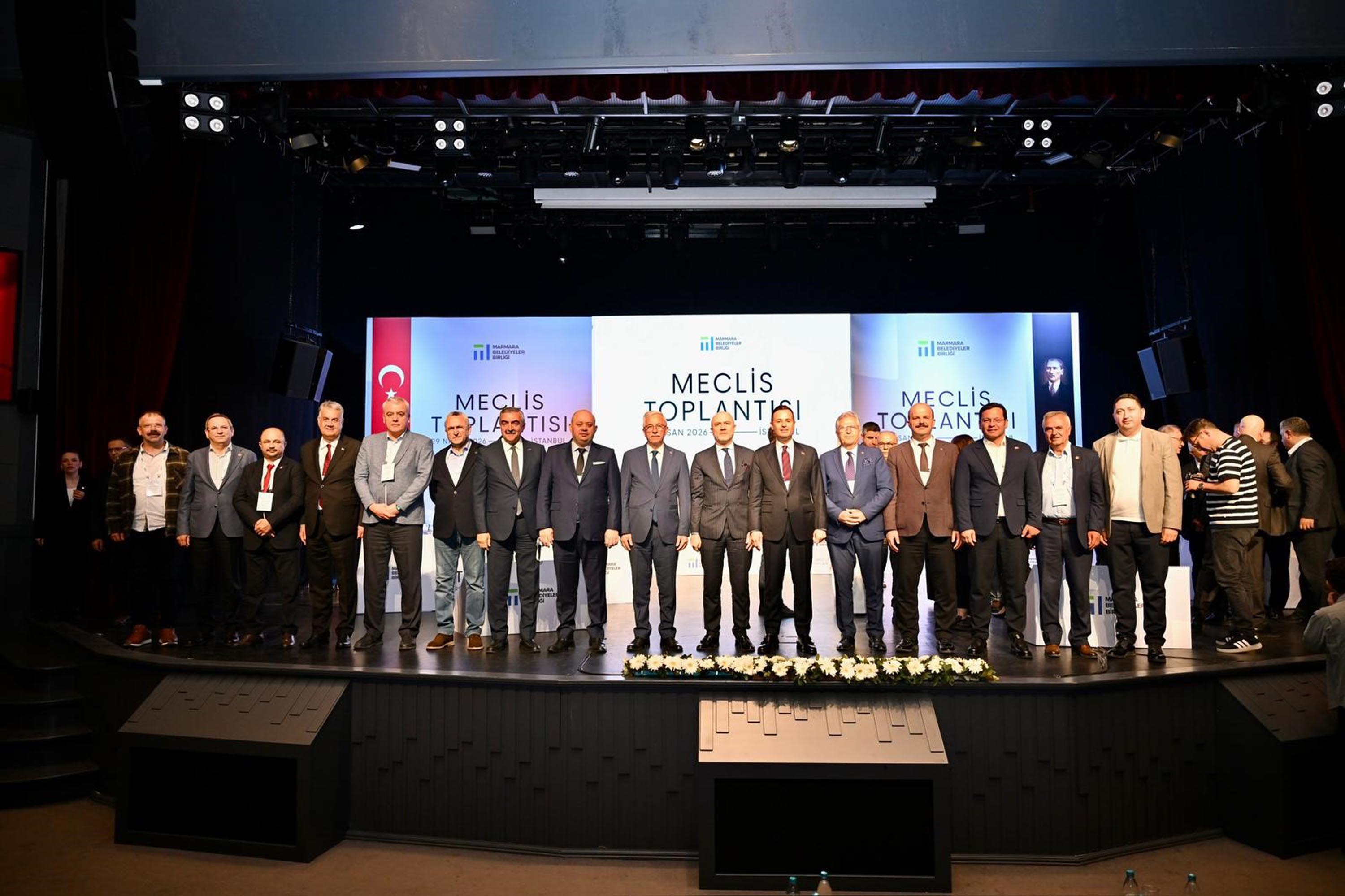 Yerel yönetimler Ahmet Akın