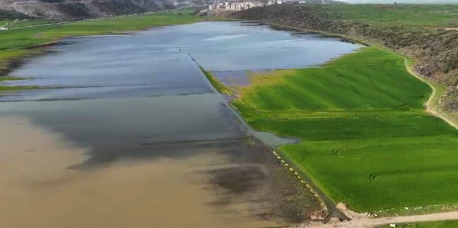 Gaziantep İslahiye su altında kalan tarla