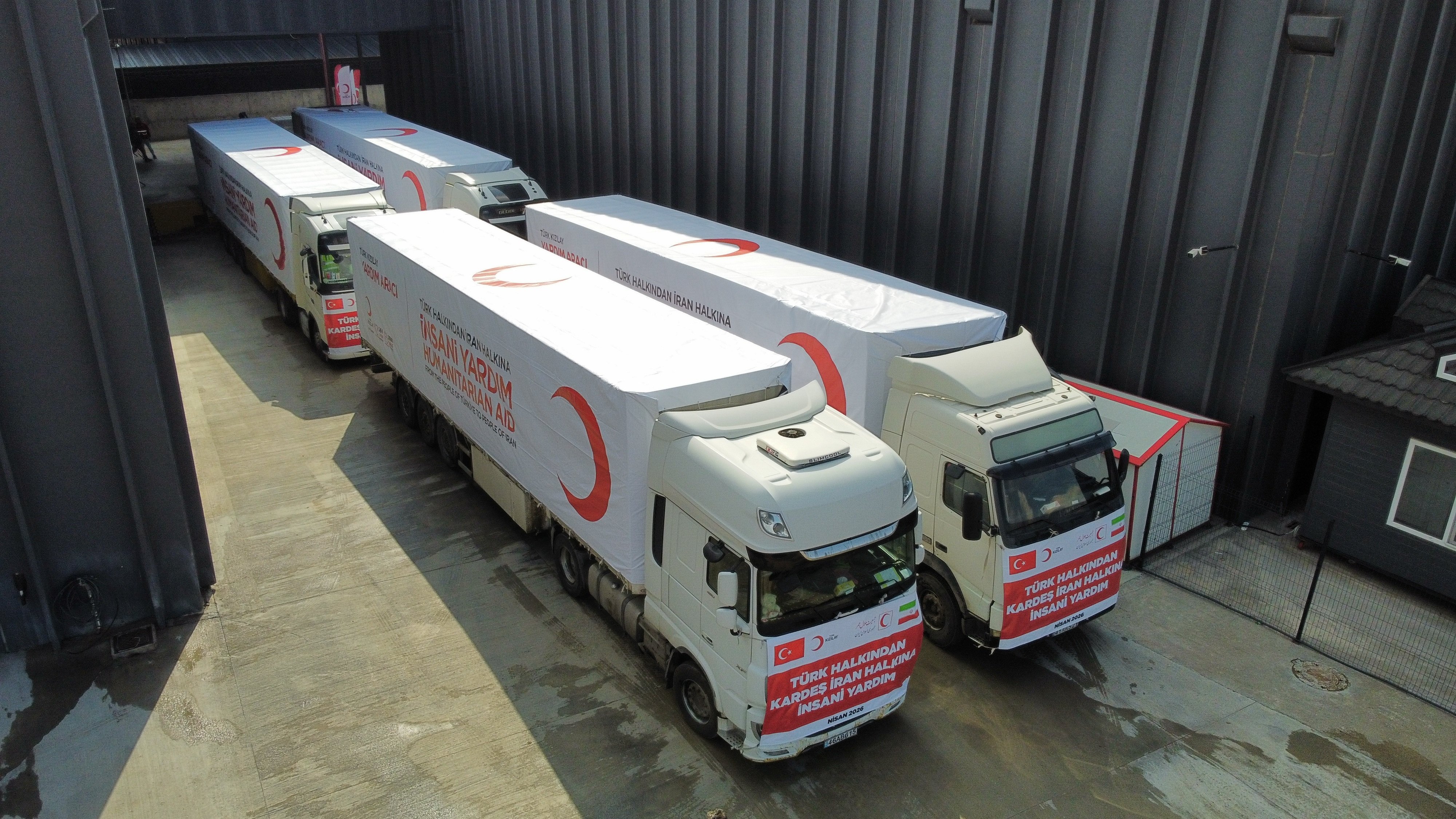 Türk Kızılay İran yardım TIR uğurlama