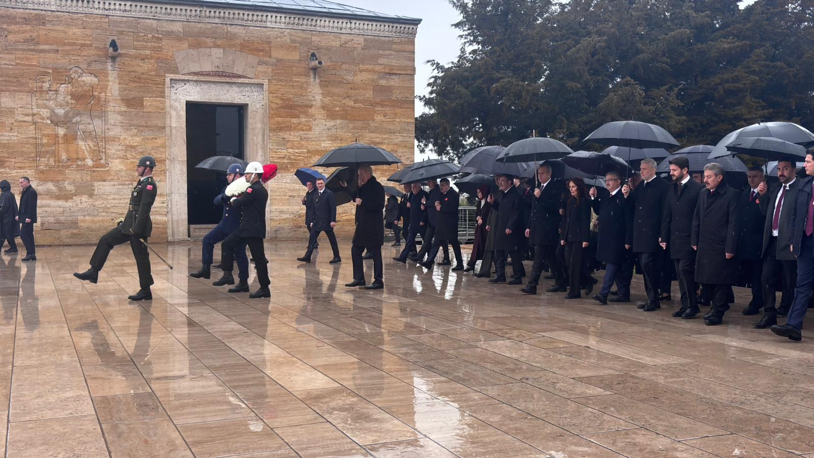TBMM Başkanı Numan Kurtulmuş Anıtkabir ziyareti