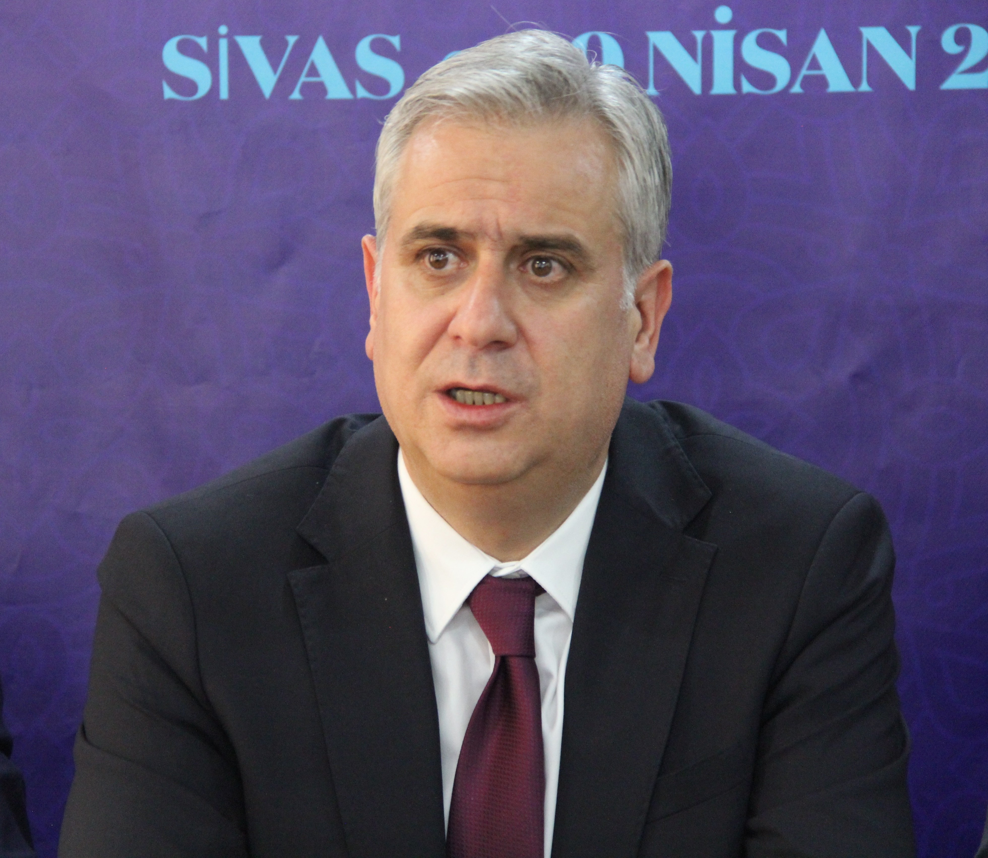 Hasan Basri Yalçın basın toplantısında