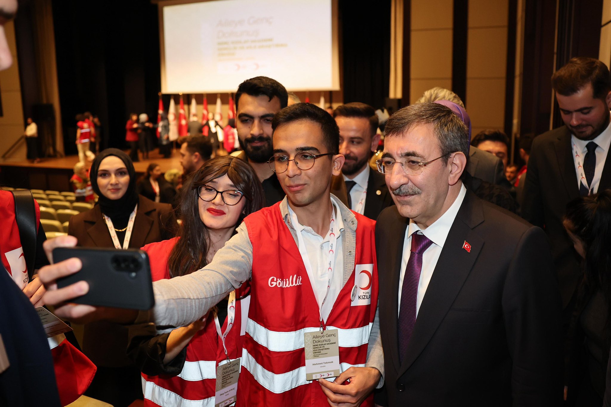 Aile ve Sosyal Hizmetler Bakanı Mahinur Özdemir Göktaş
