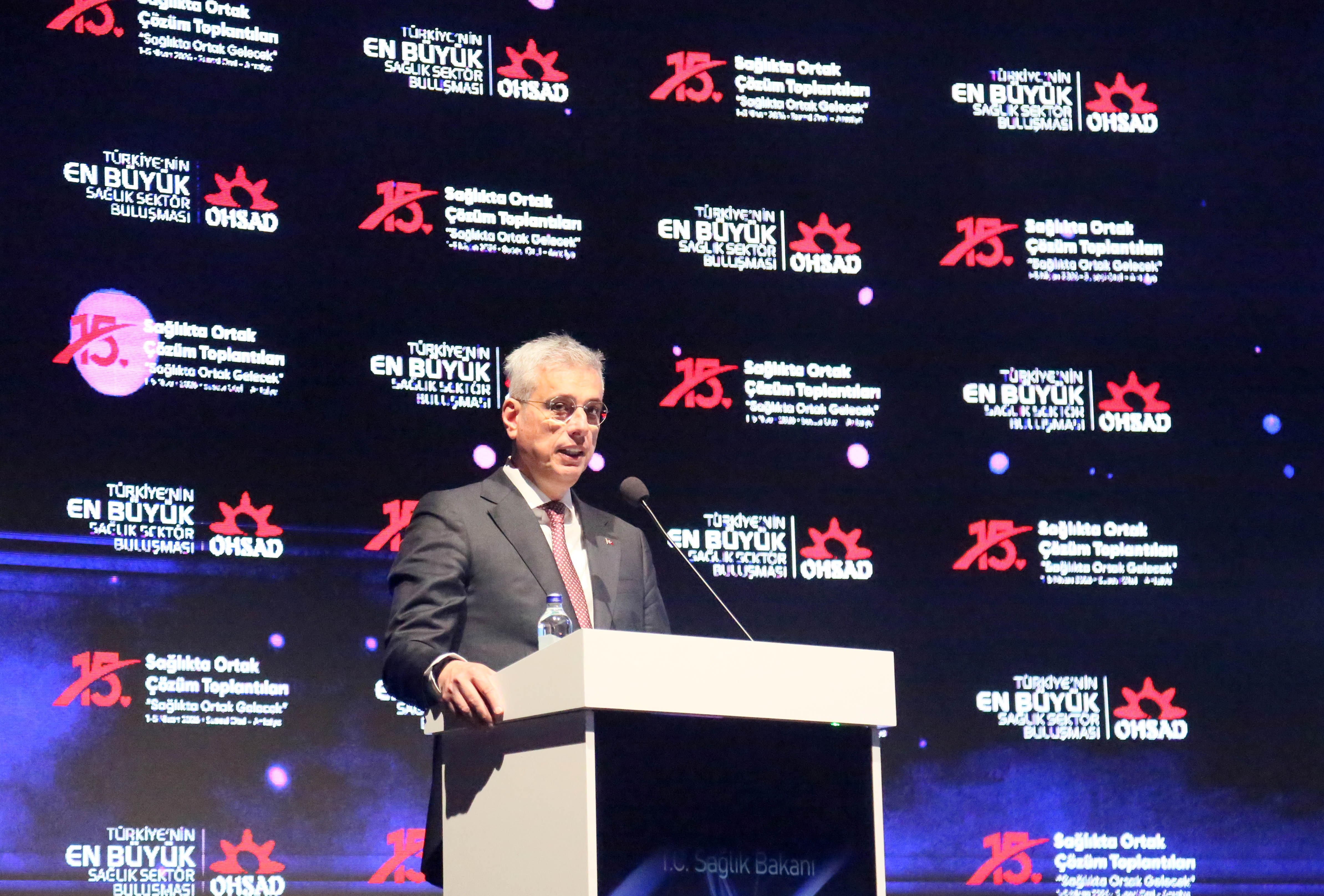 Sağlık Bakanı Kemal Memişoğlu konuşma yapıyor