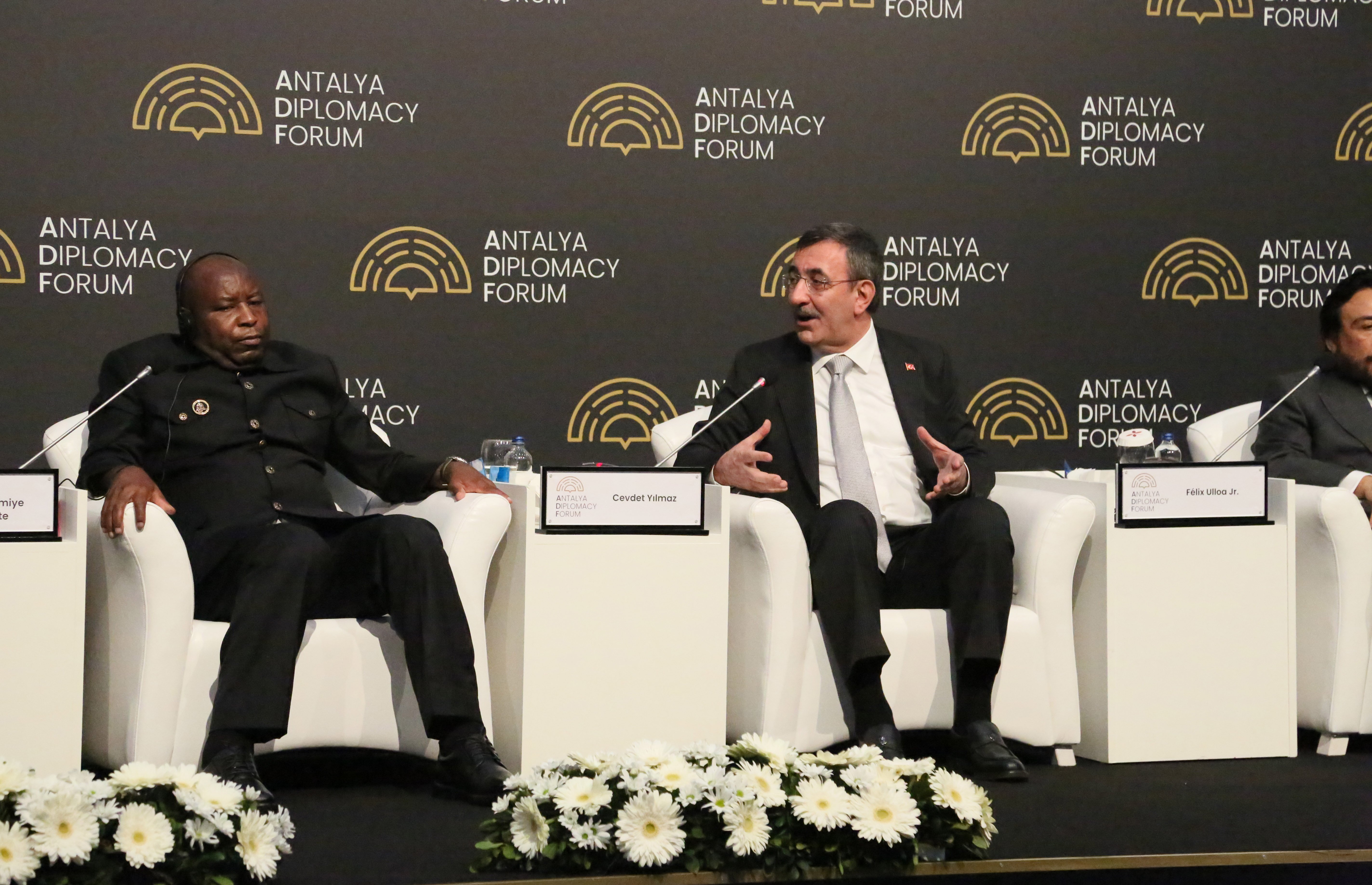 Diplomasi Forumu katılımcıları