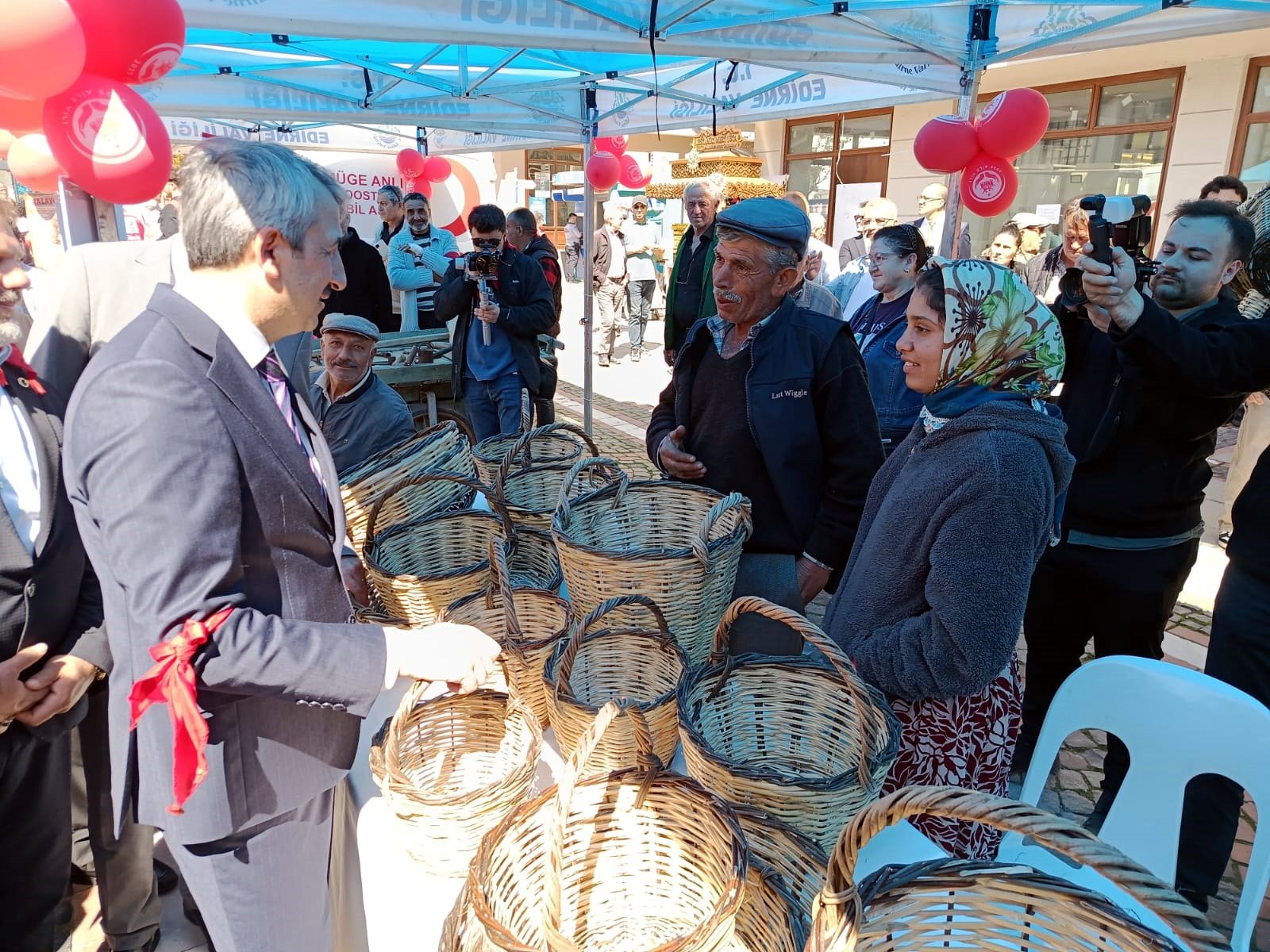 Dünya Romanlar Günü coşkusu