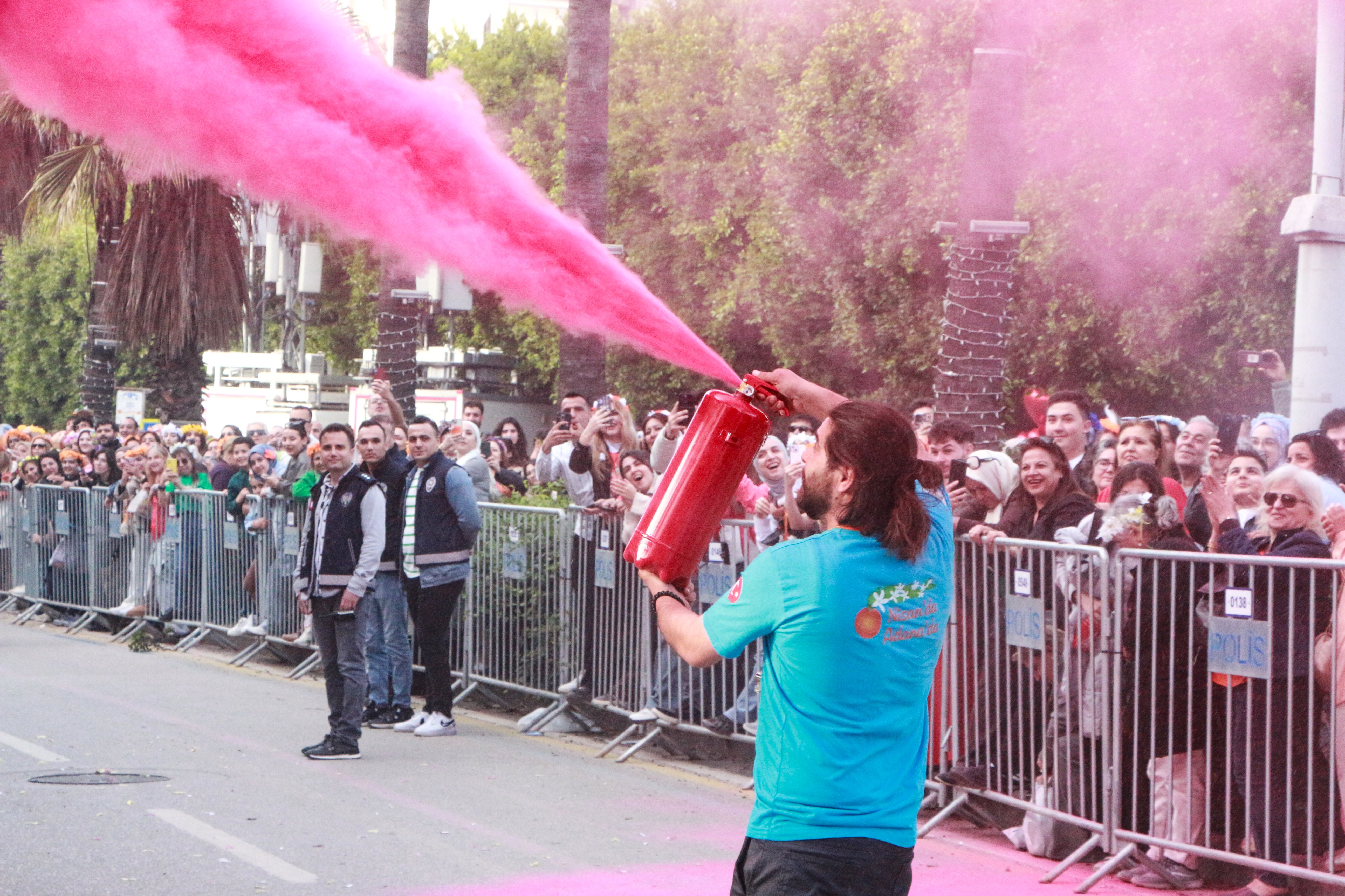 Portakal Çiçeği Karnavalı kültürel gösteri