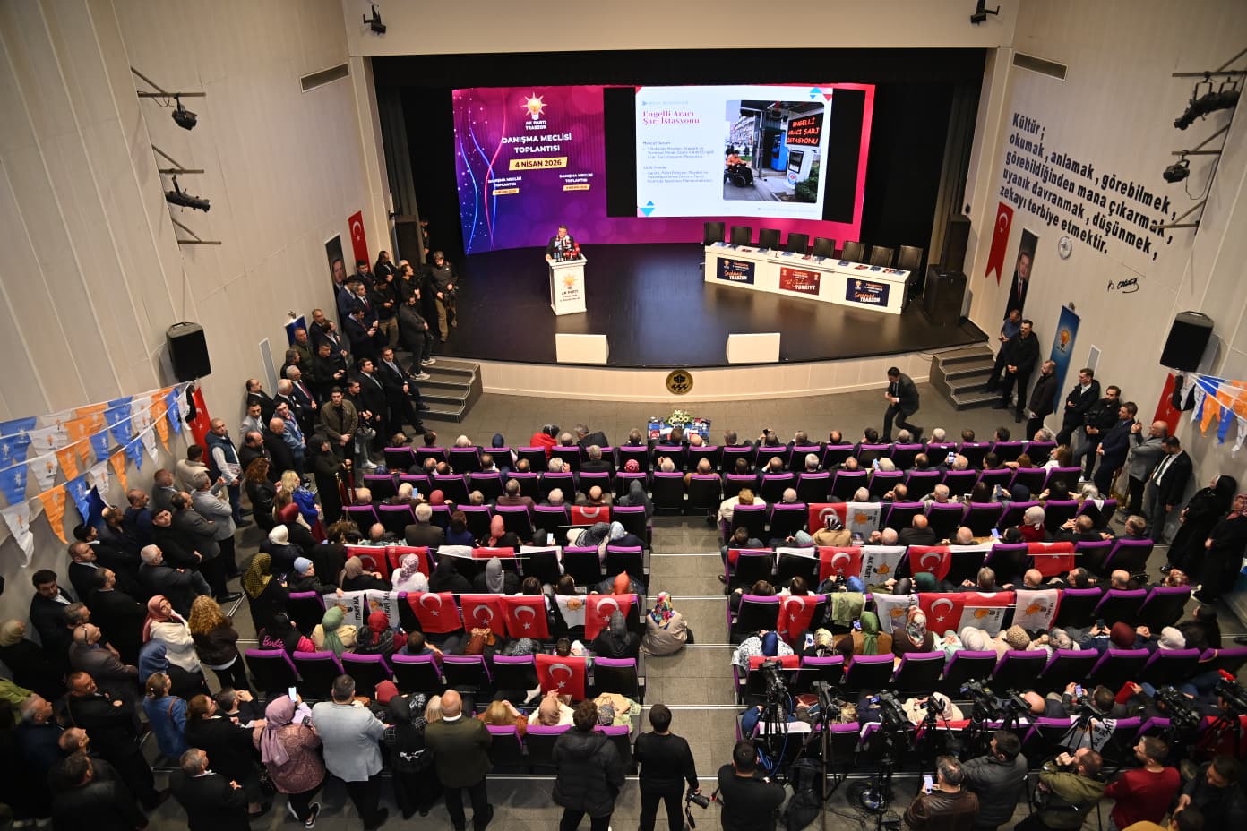 Bakan Bayraktar AK Parti toplantısında